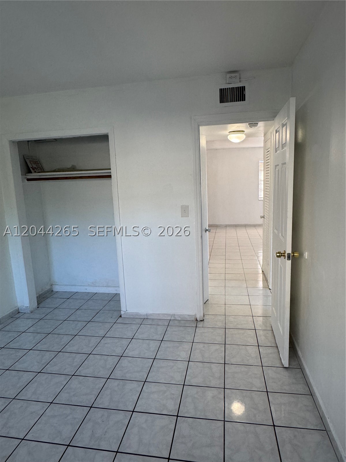 1765 Venice Ln 4e Property Photo 15