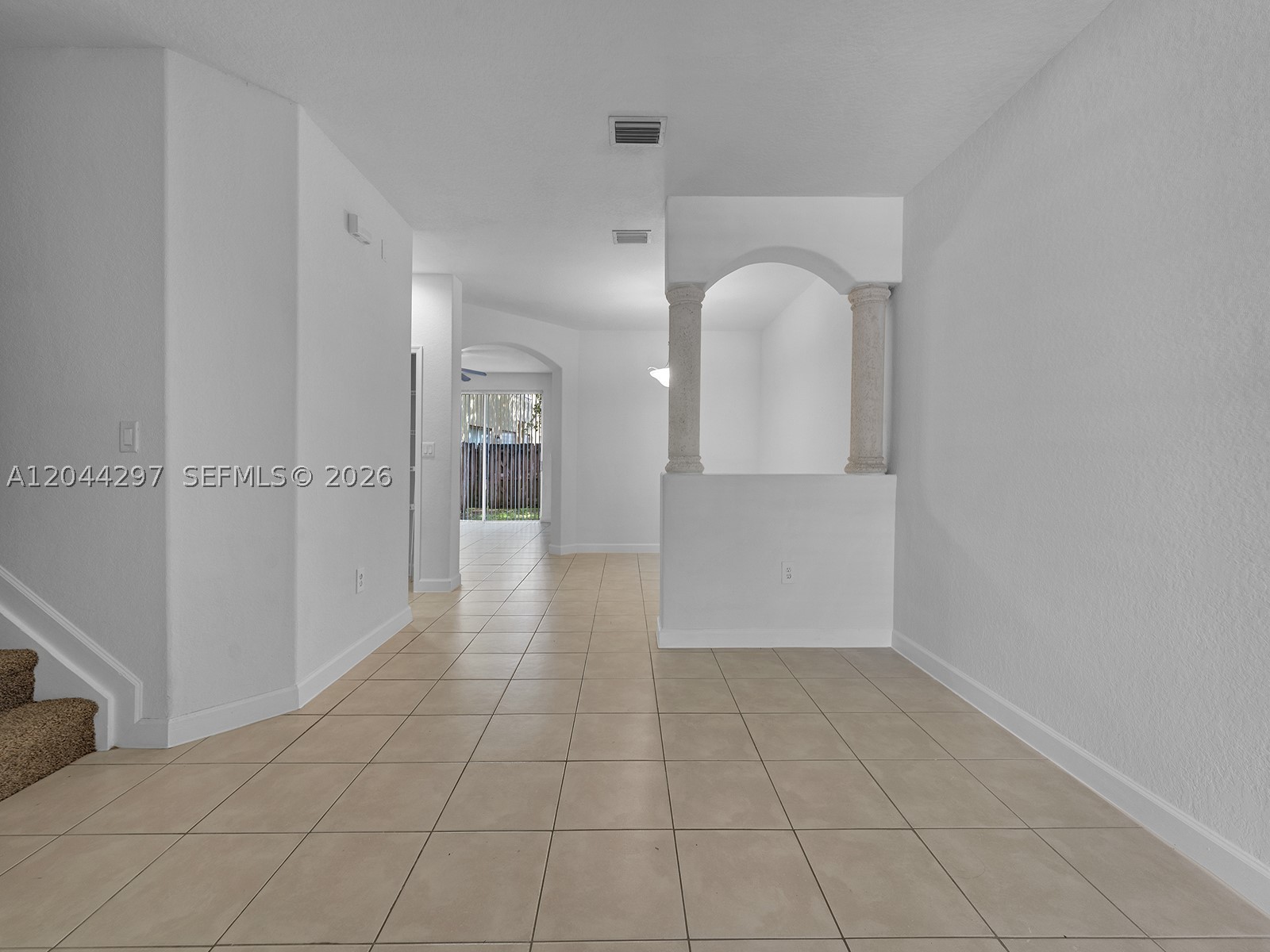 2482 Se 15th Ct Property Photo 3