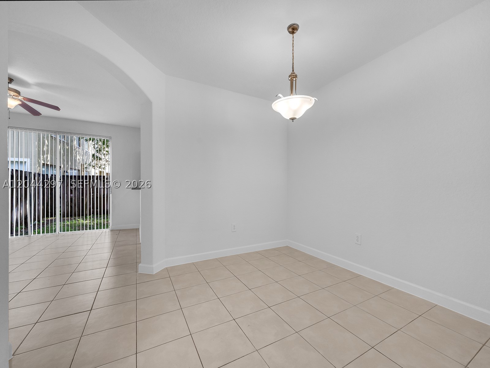 2482 Se 15th Ct Property Photo 6