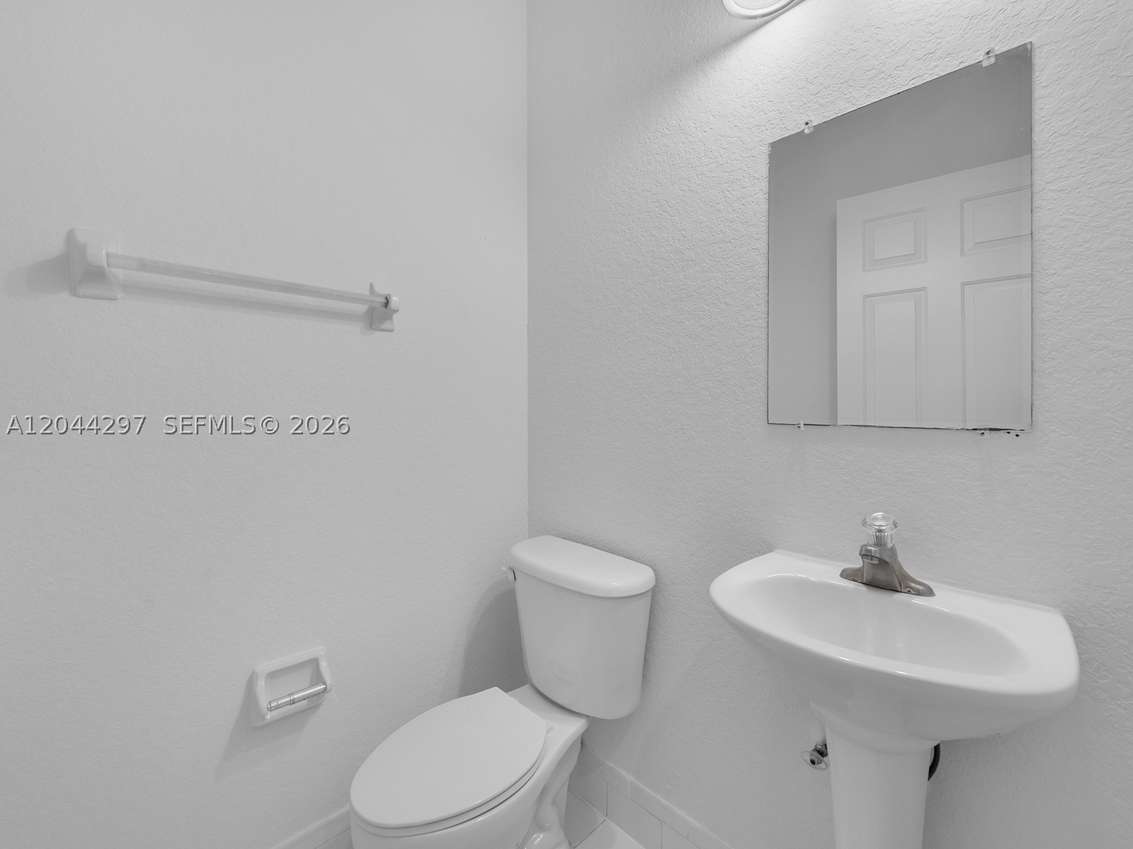 2482 Se 15th Ct Property Photo 10