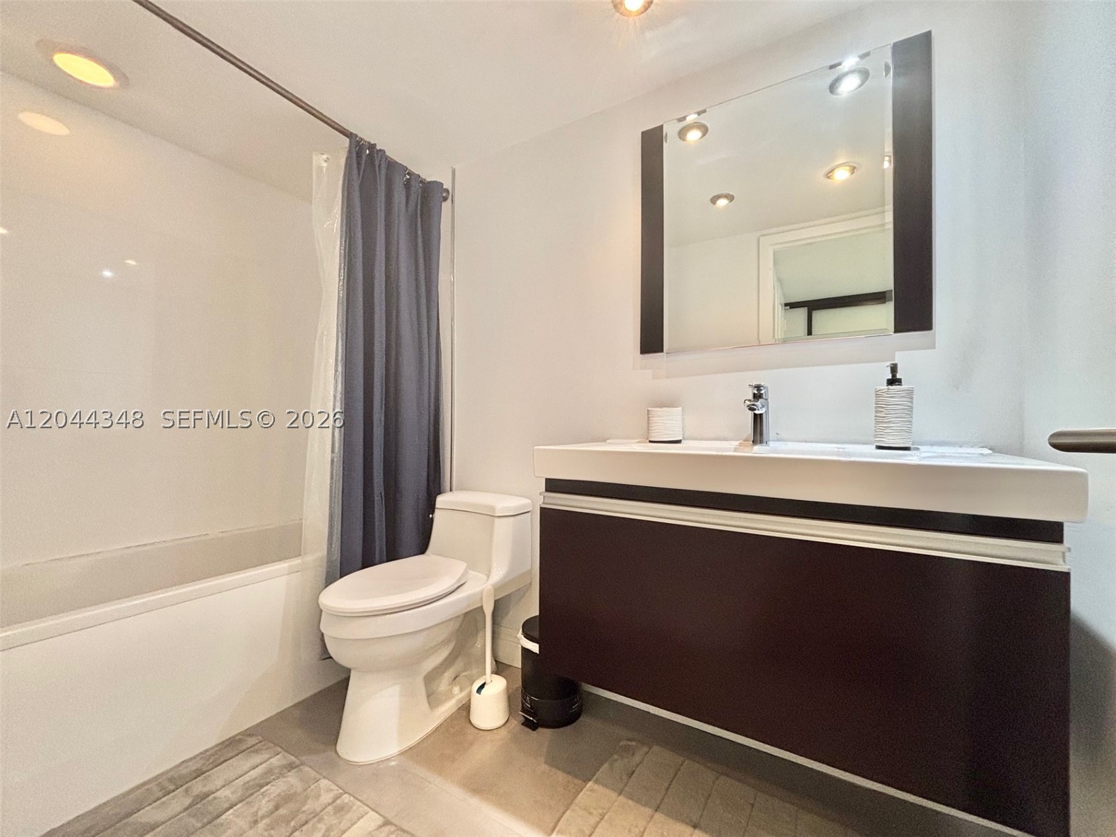 2030 S Ocean Dr 423 Property Photo 16