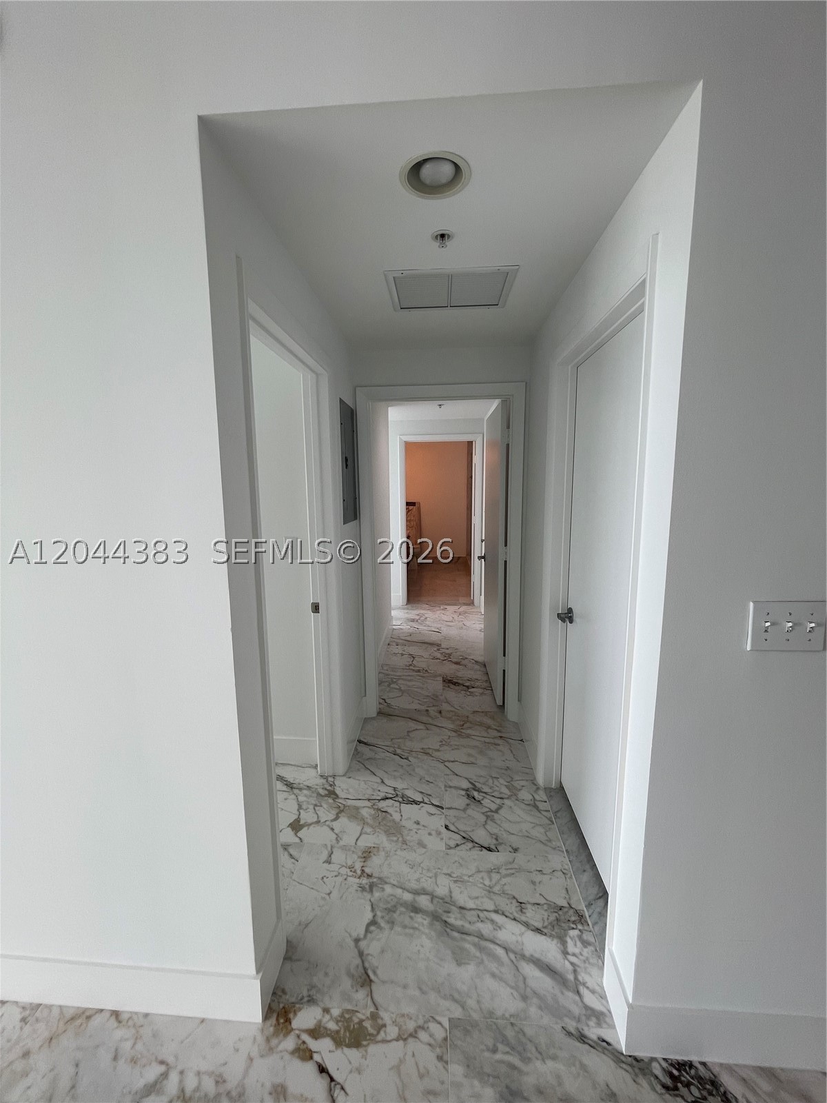 253 Ne 2nd St 2409 Property Photo 18