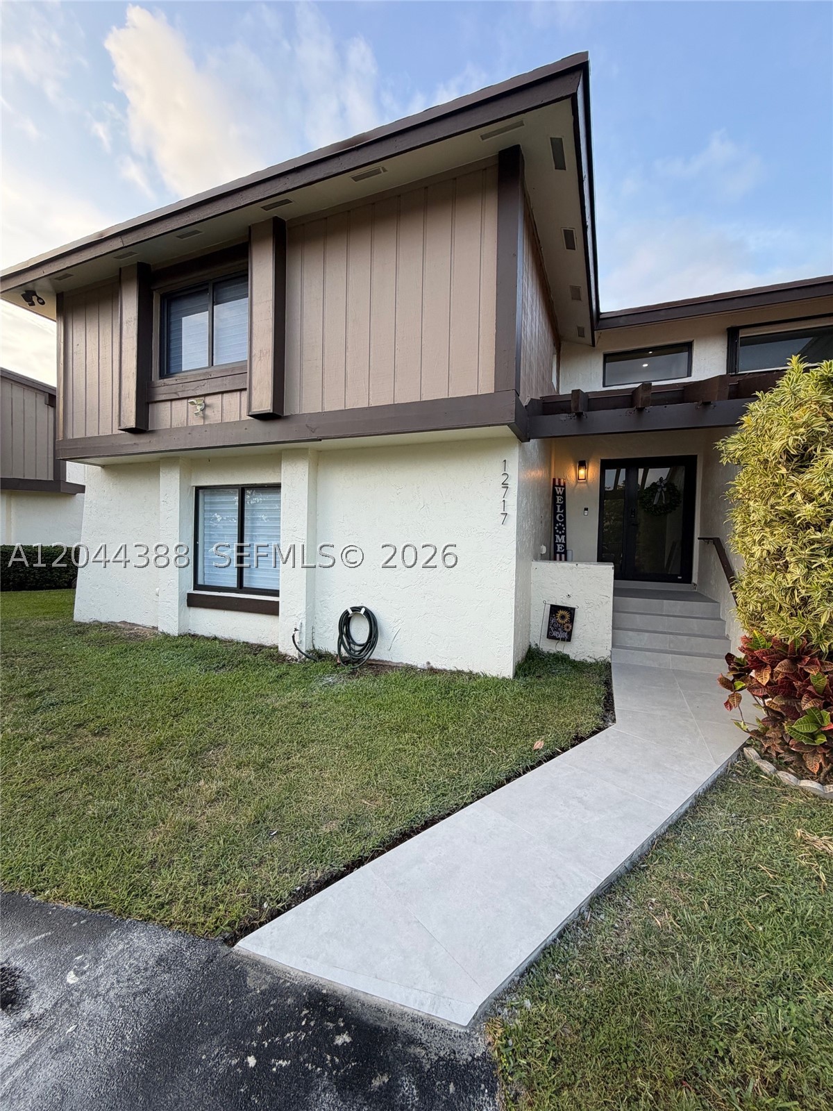 12717 Sw 66th Ter Property Photo 1
