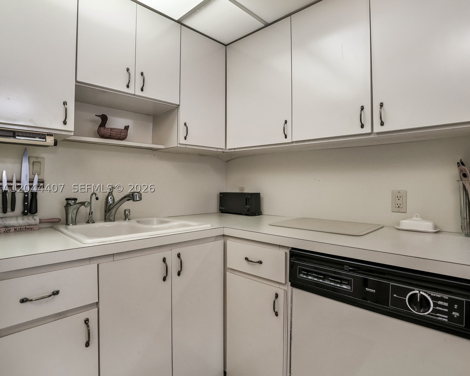 100 Bayview Dr 1620 Property Photo 12