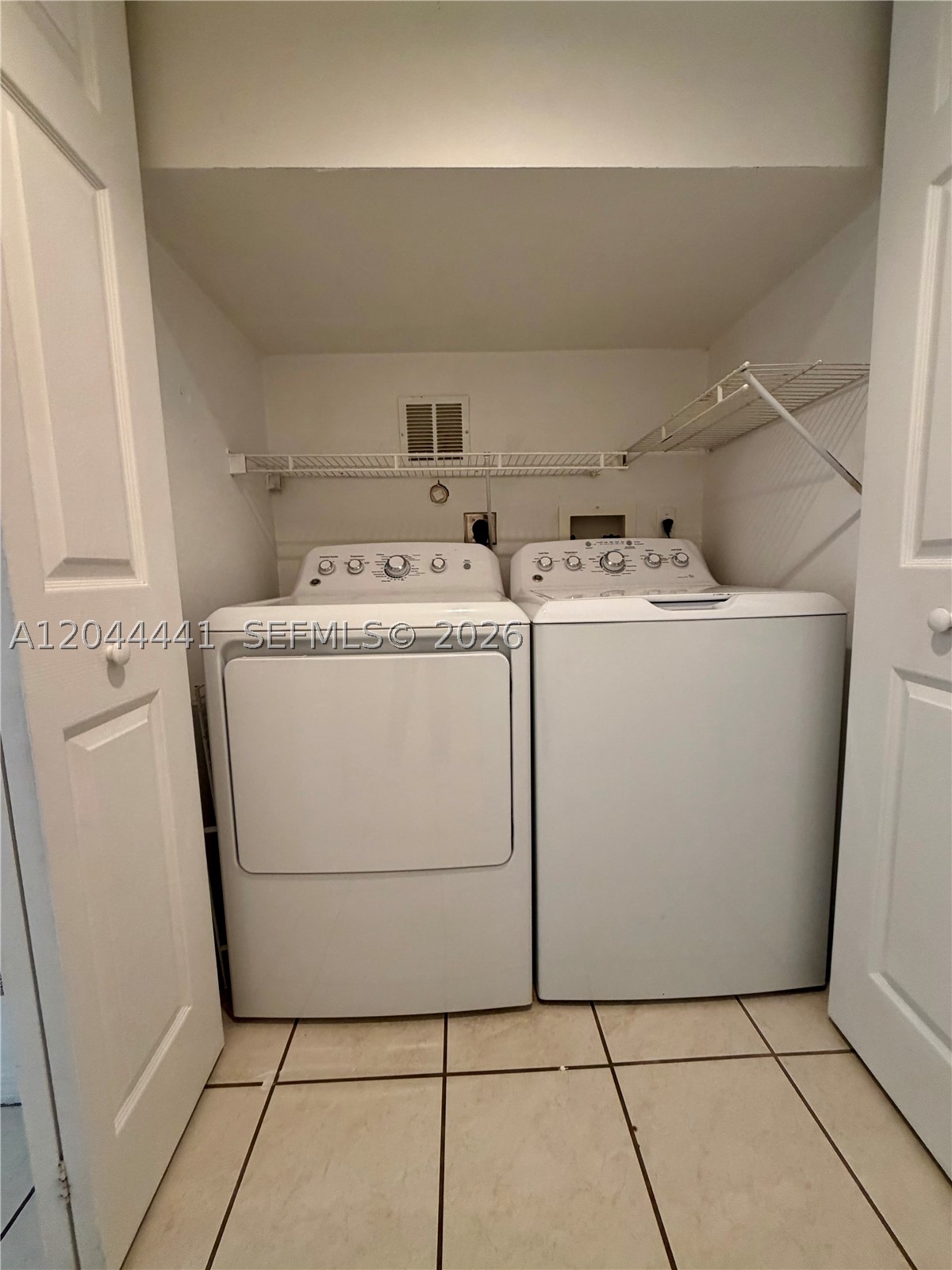 829 Nw 208th Way Property Photo 6