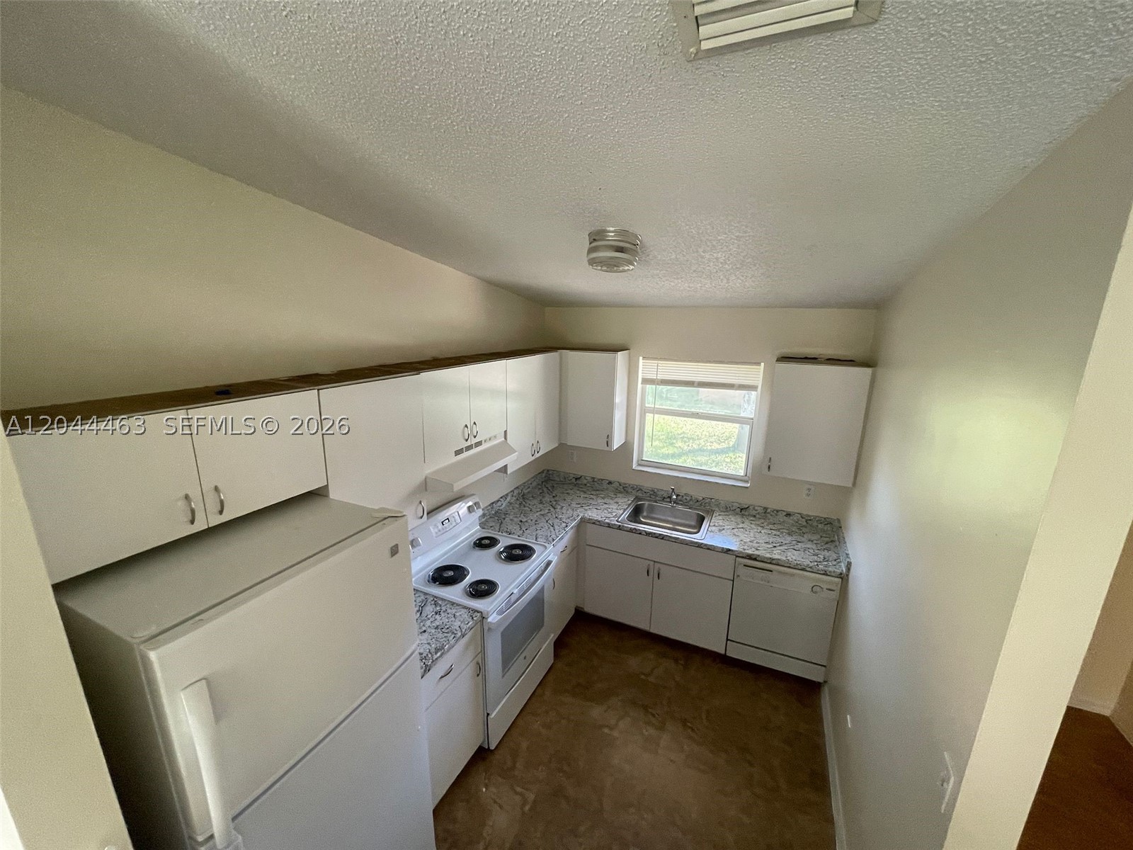 6031 Sw 36th Ct Rear Property Photo 2