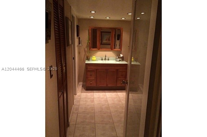 A12044466 Property Photo 9