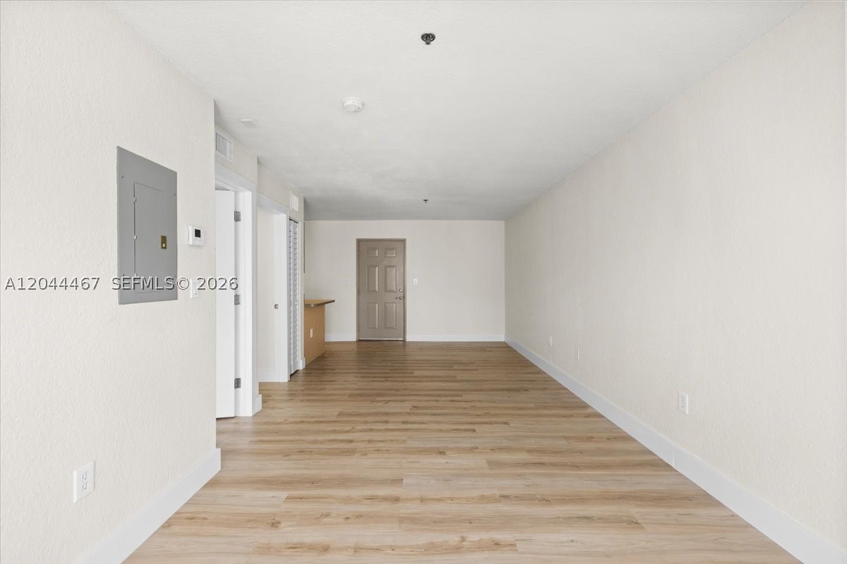 437 Sw 7th St 201 Property Photo 13