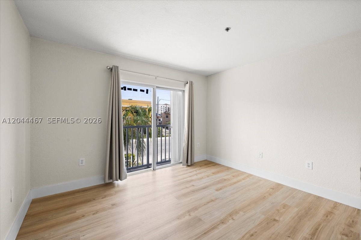 437 Sw 7th St 201 Property Photo 14