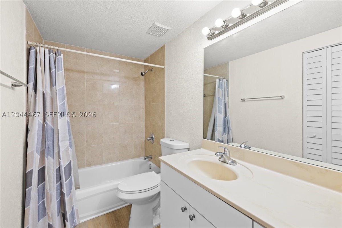 437 Sw 7th St 201 Property Photo 17