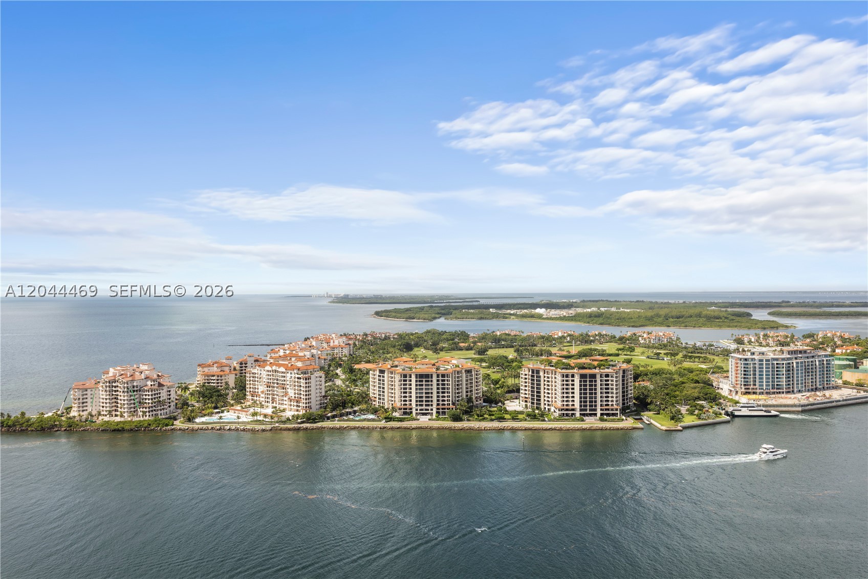 300 S Pointe Dr 3604 Property Photo 21
