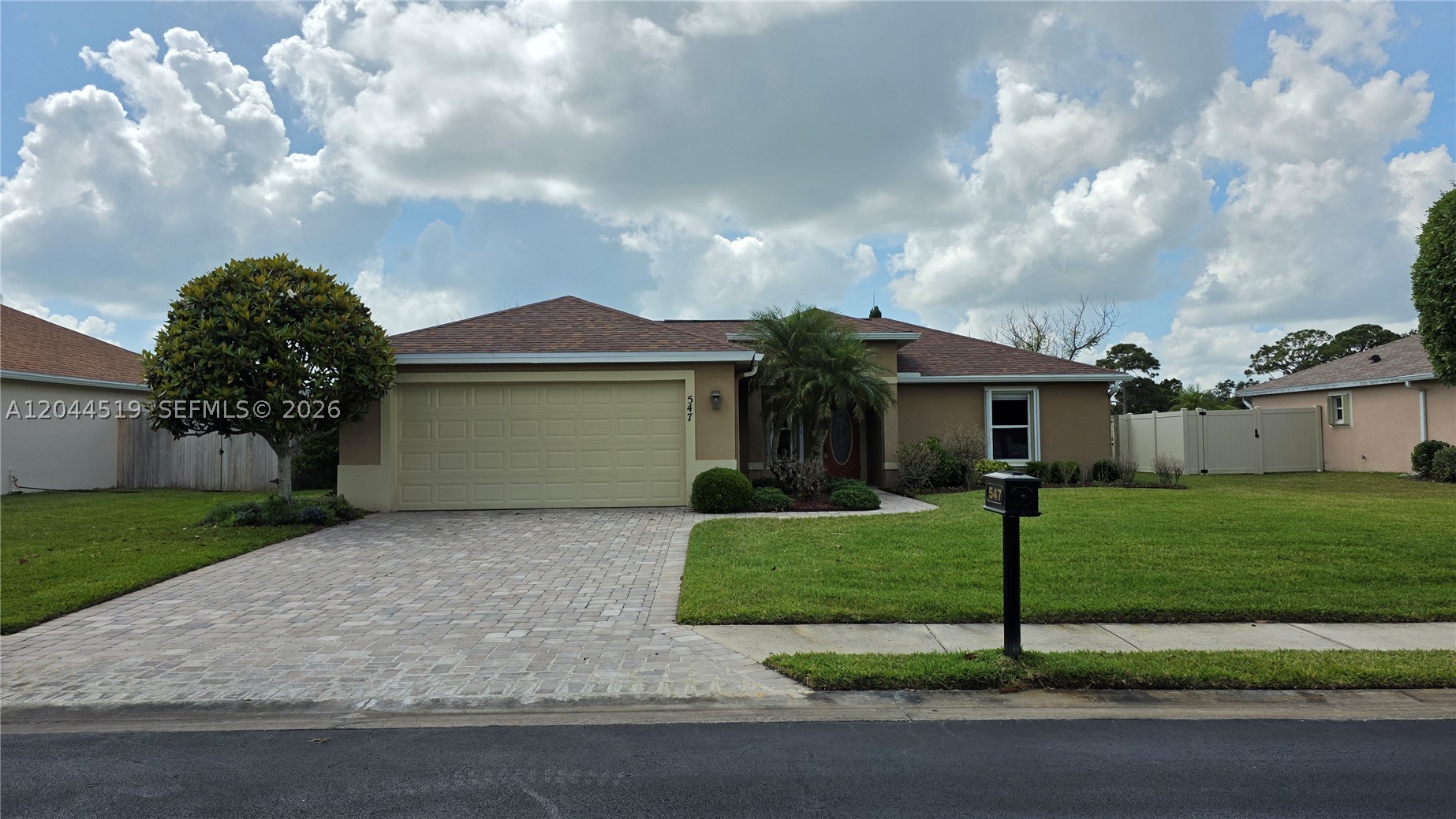 547 High Hawk Cir 541 Property Photo 21