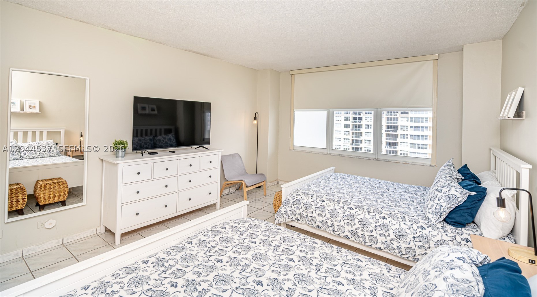 5601 Collins Ave 1517 Property Photo 17