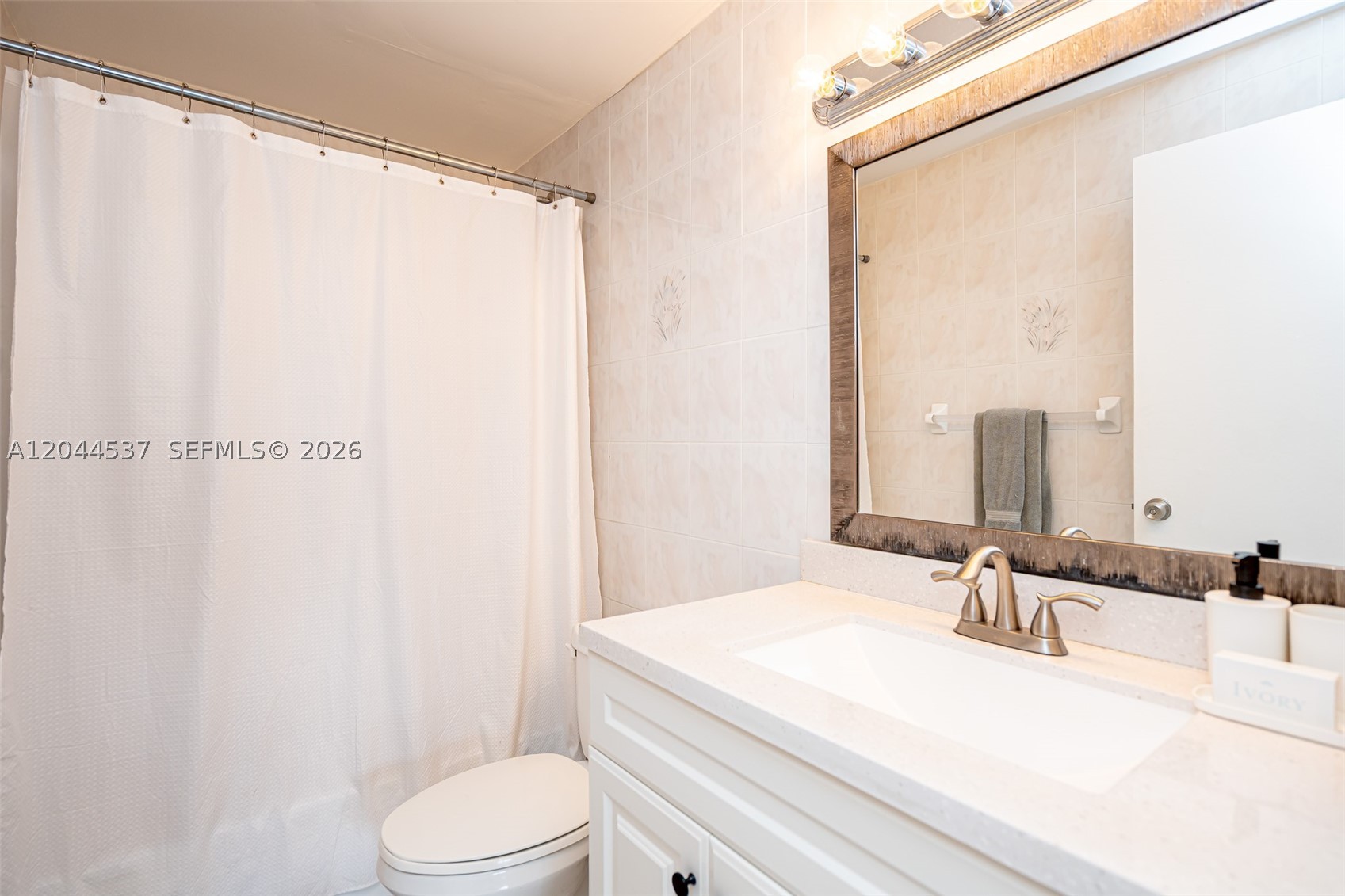 5601 Collins Ave 1517 Property Photo 20