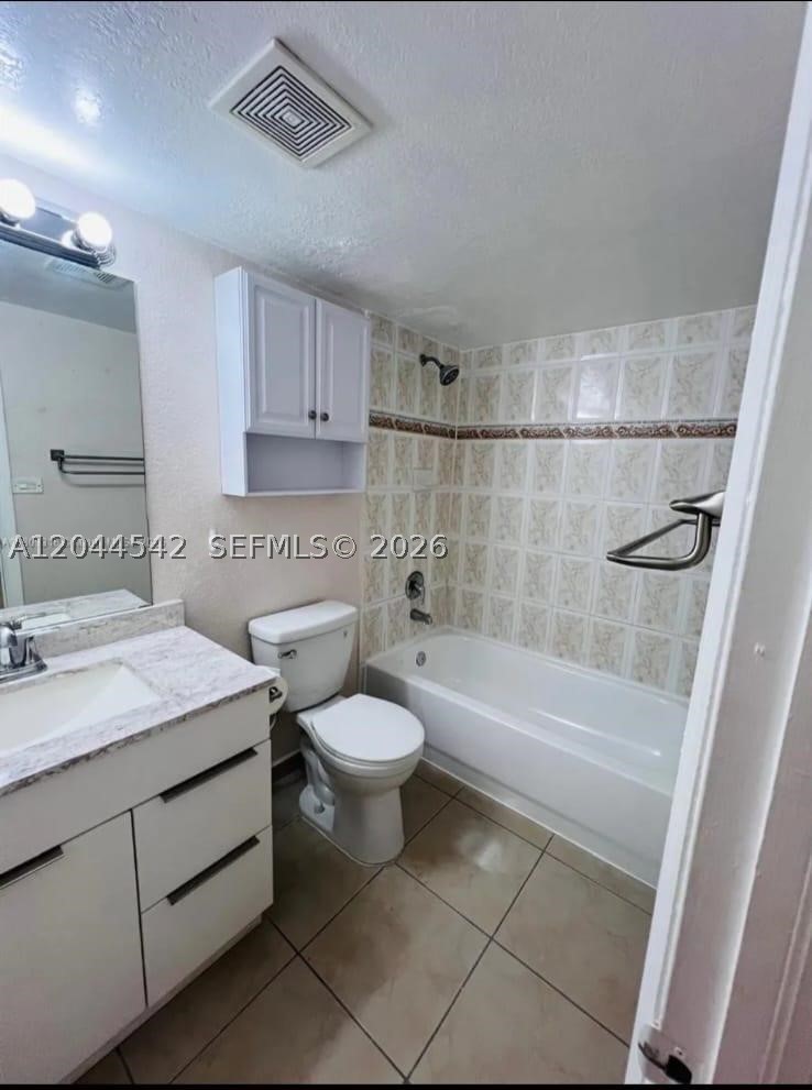 606 W 81st St 224 Property Photo 7