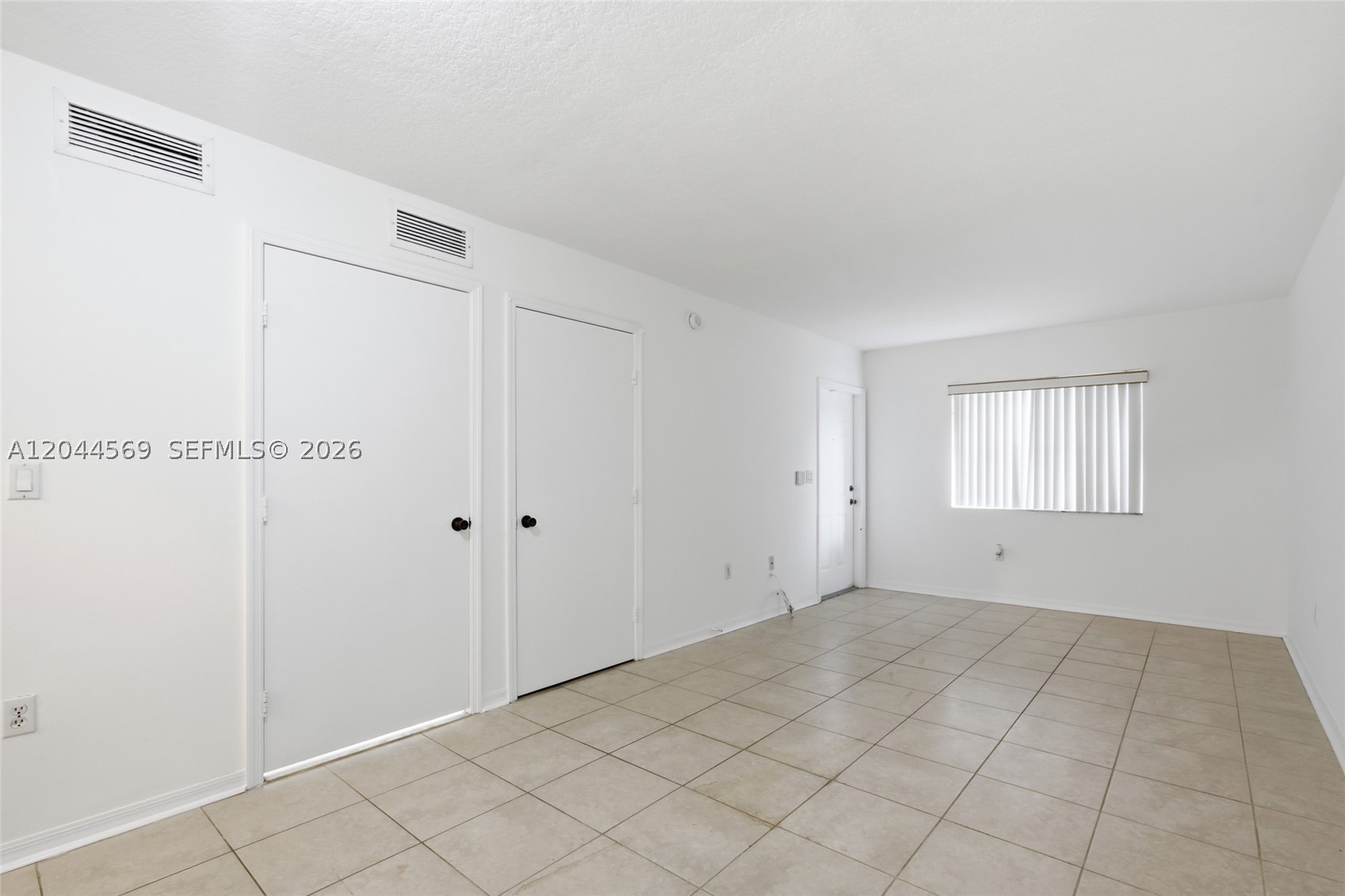 1251 Se 29th St 102-26 Property Photo 4