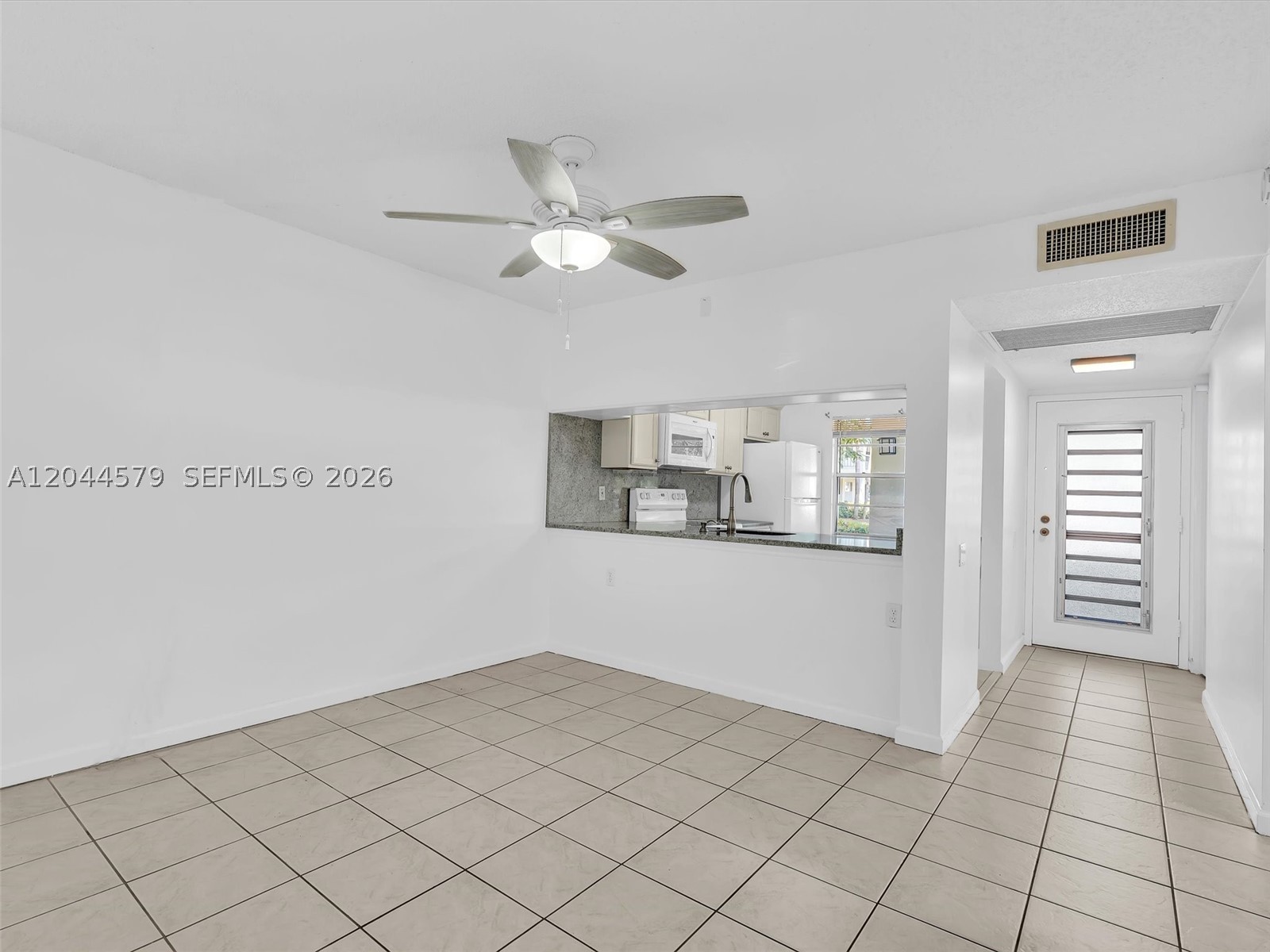 1212 Se Bahama Bnd G1 Property Photo 20
