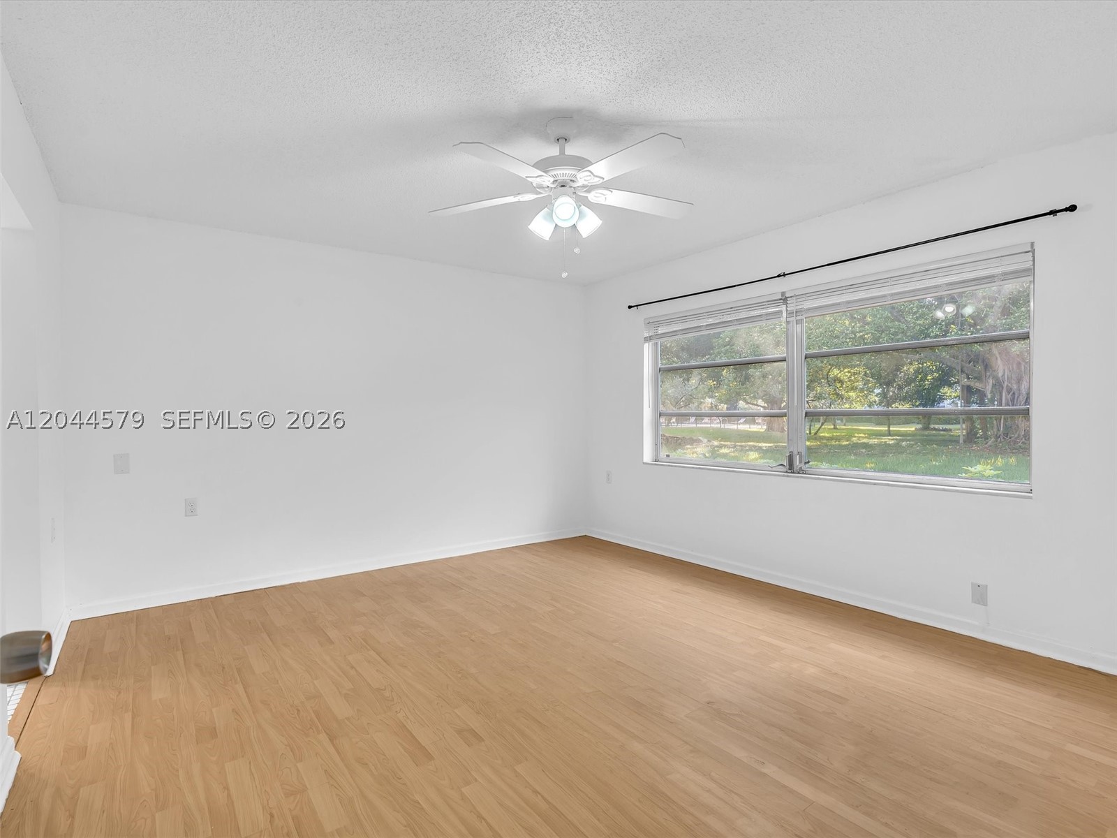 1212 Se Bahama Bnd G1 Property Photo 21