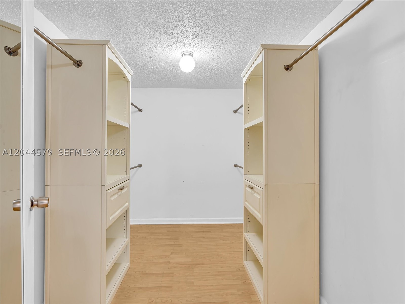 1212 Se Bahama Bnd G1 Property Photo 25