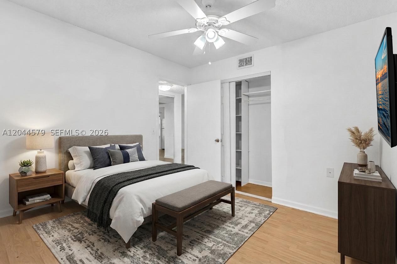 1212 Se Bahama Bnd G1 Property Photo 34