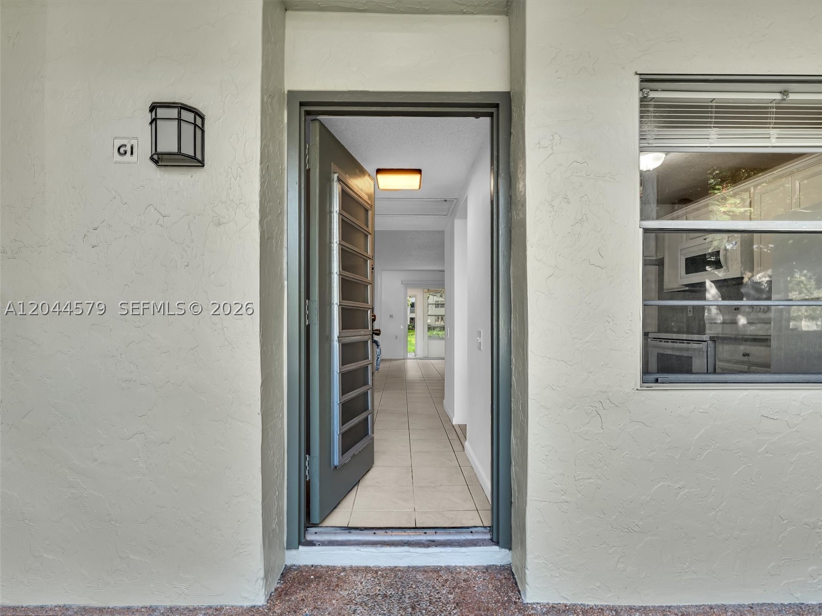 1212 Se Bahama Bnd G1 Property Photo 45
