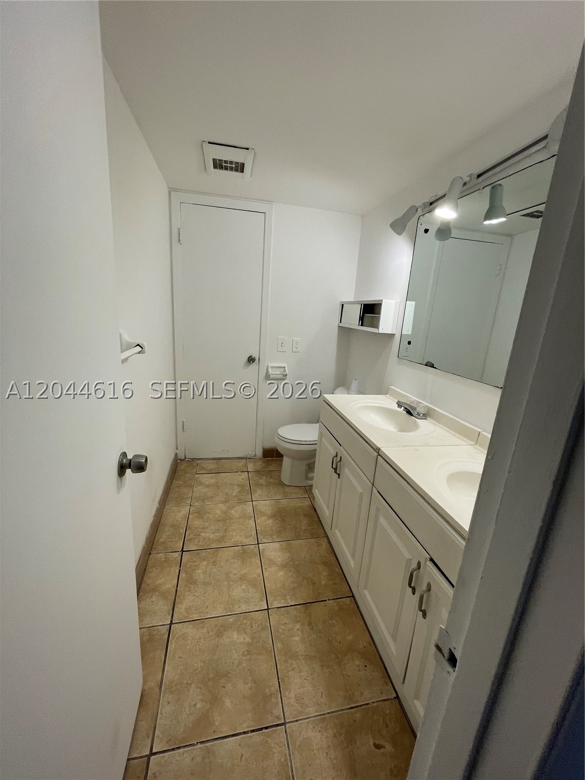 7841 Dunham Blvd 6 Property Photo 5