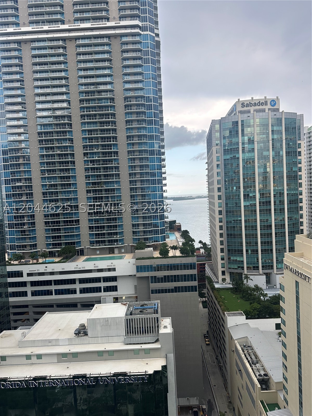 1060 Brickell Ave 2505 Property Photo 1