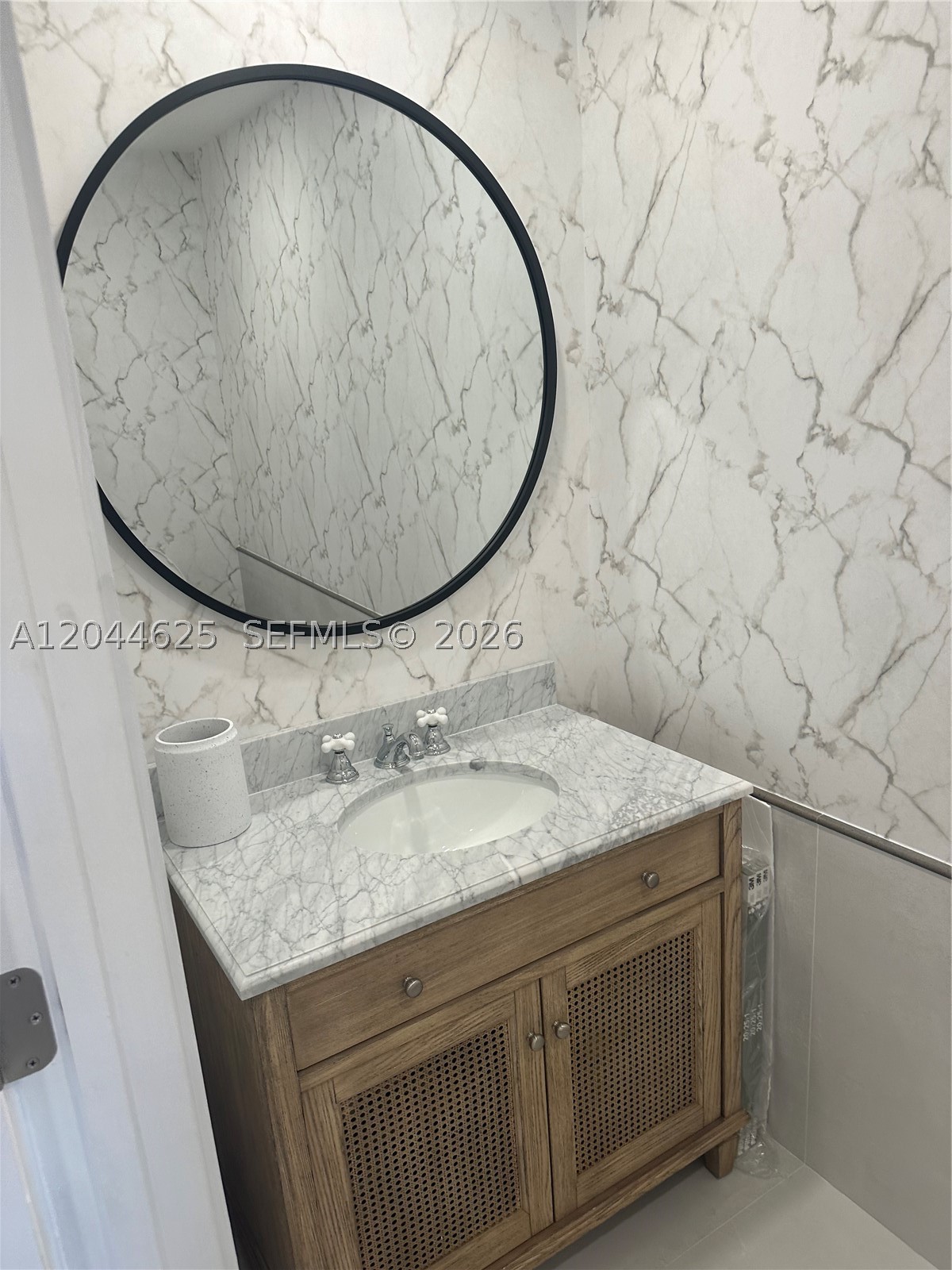 1060 Brickell Ave 2505 Property Photo 4
