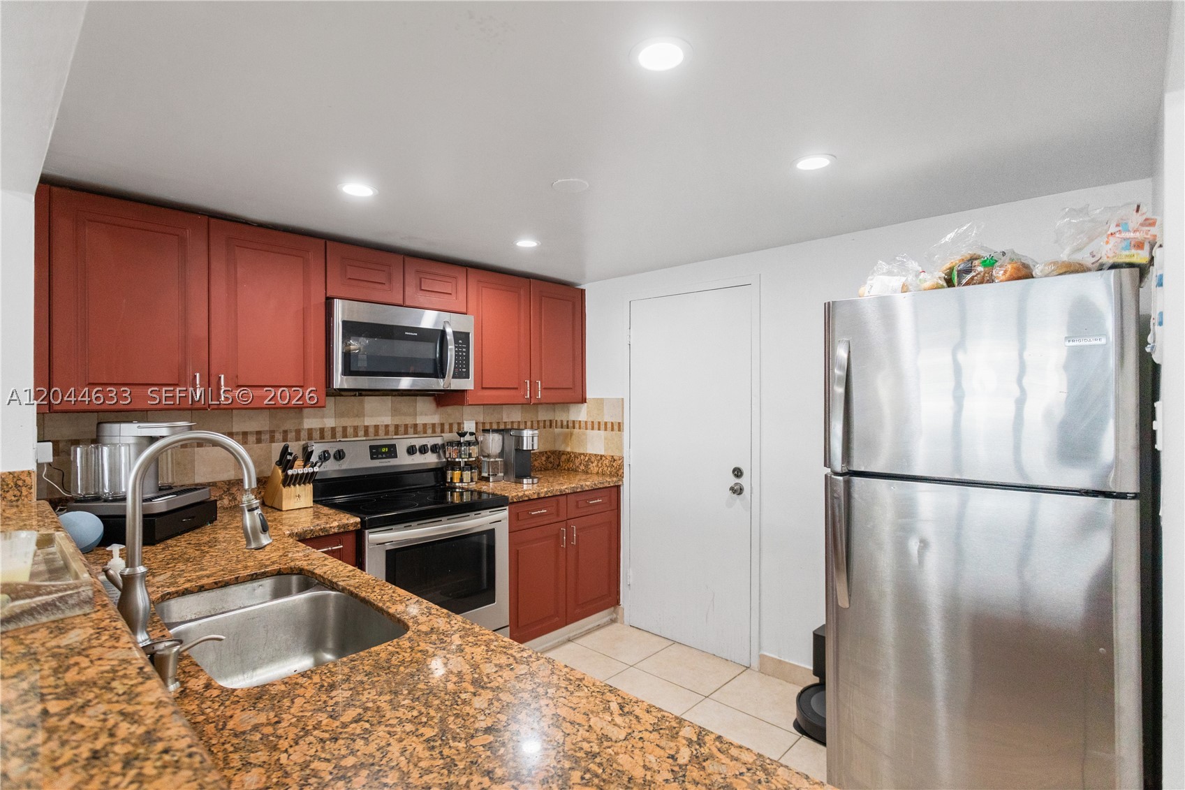 3725 S Ocean Dr 1117 Property Photo 13