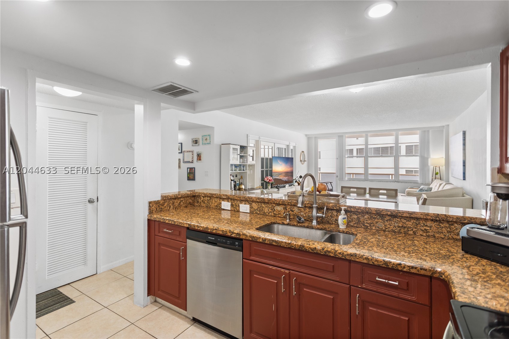 3725 S Ocean Dr 1117 Property Photo 14