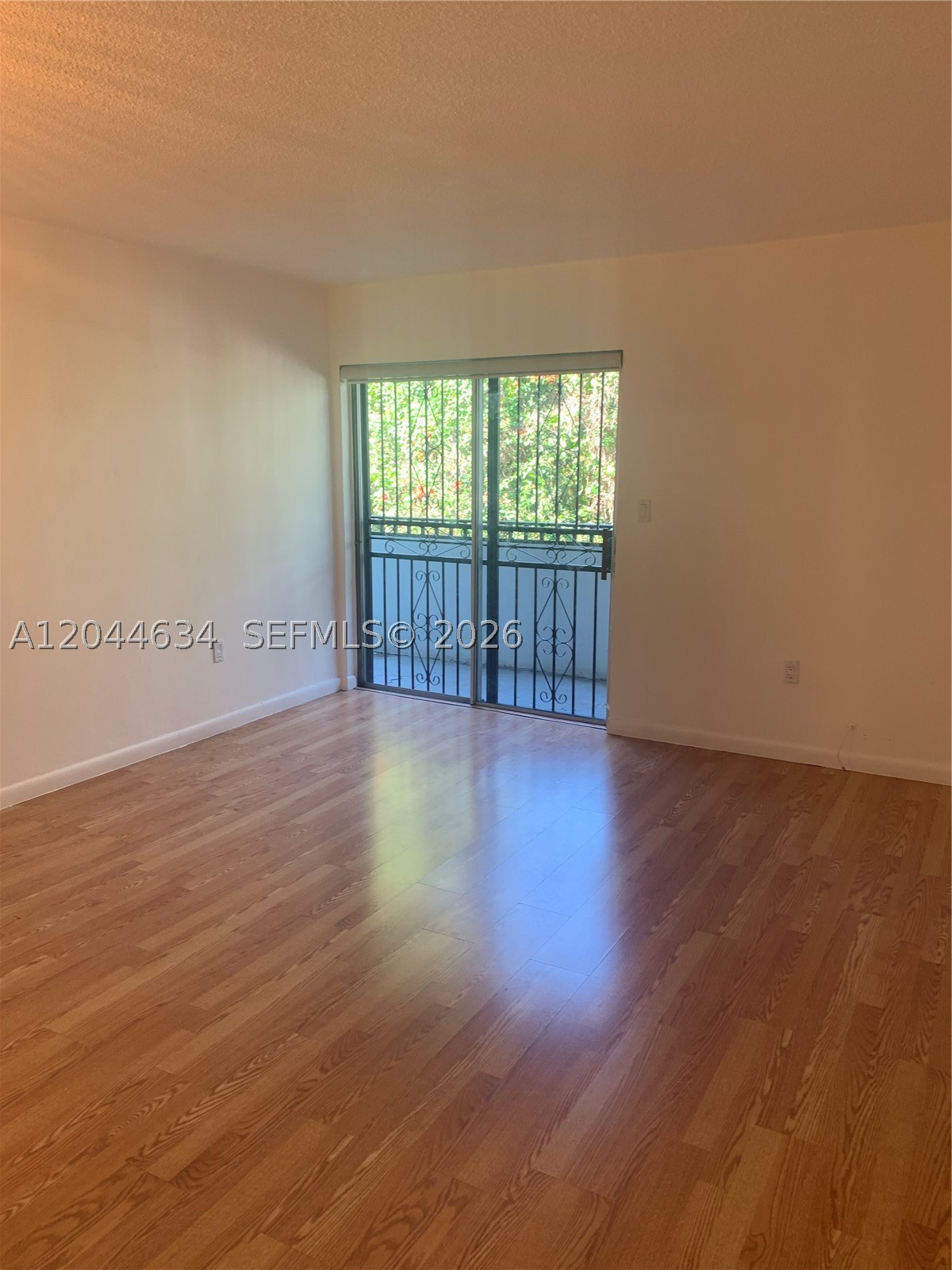 2460 Sw 18th Ave 1205 Property Photo 8