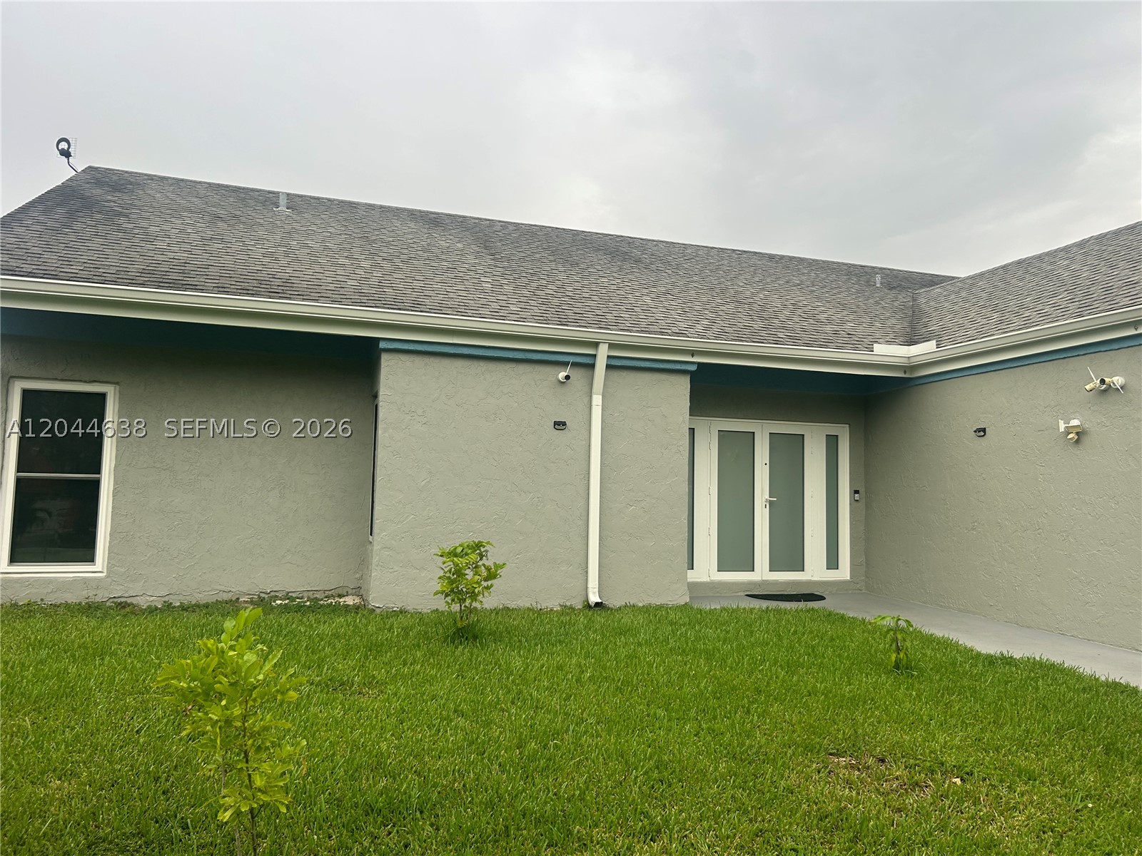 2730 Cypress Ave Property Photo 1