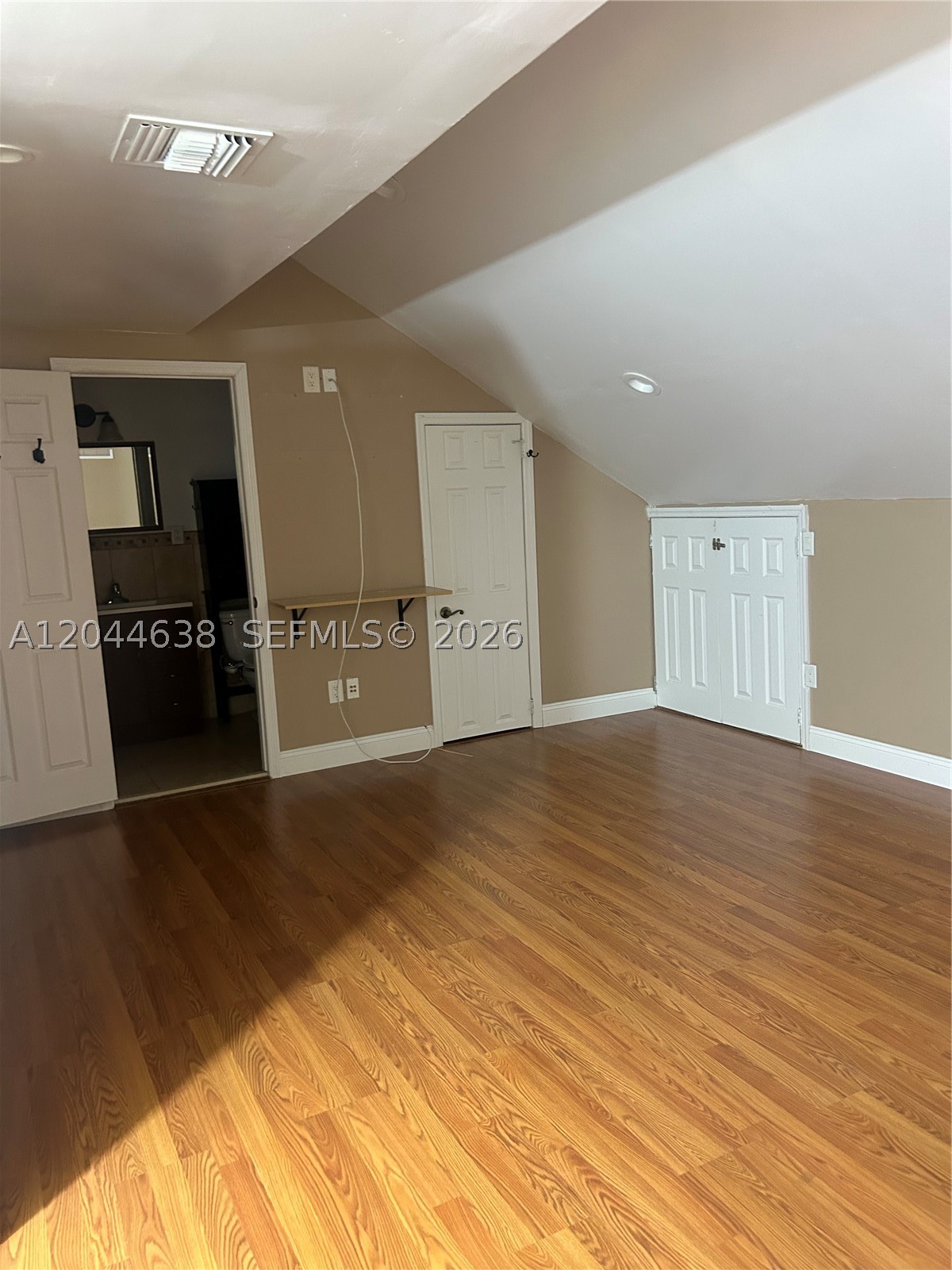 2730 Cypress Ave Property Photo 6