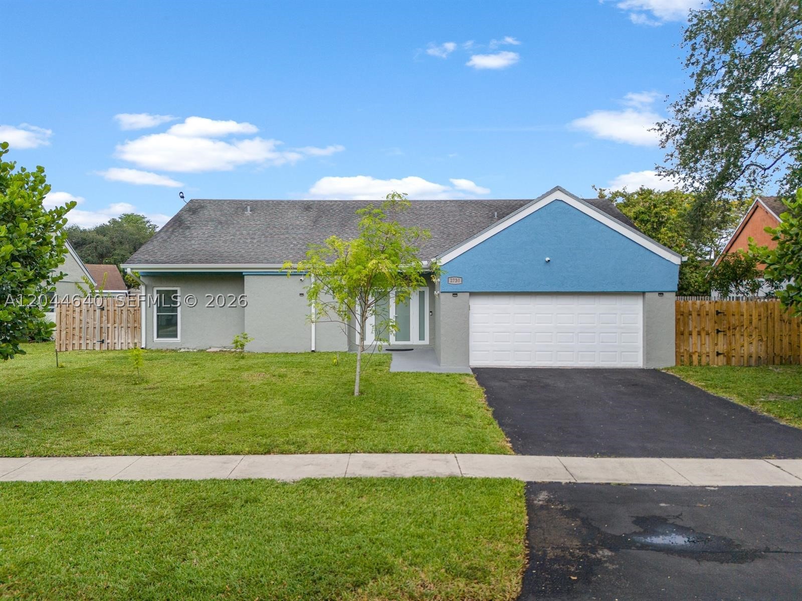 2730 Cypress Ave Property Photo 1