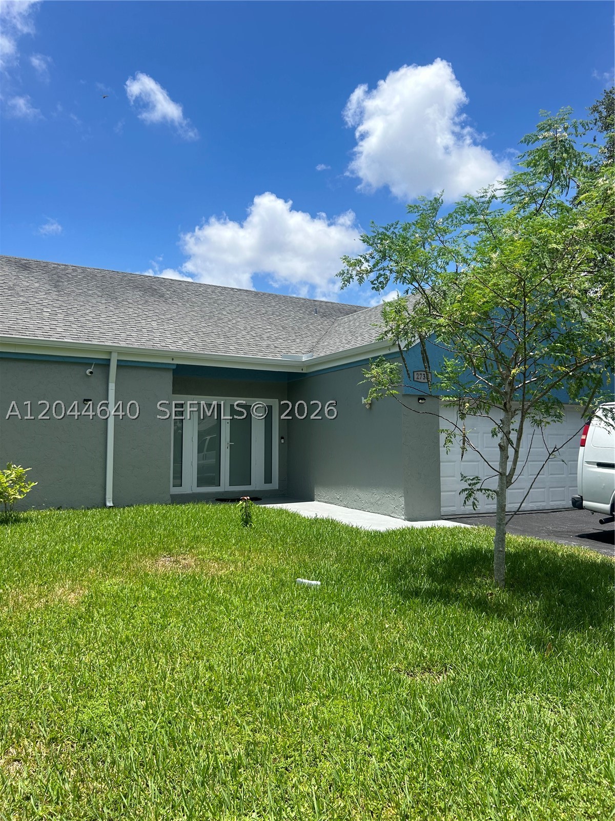 2730 Cypress Ave Property Photo 3