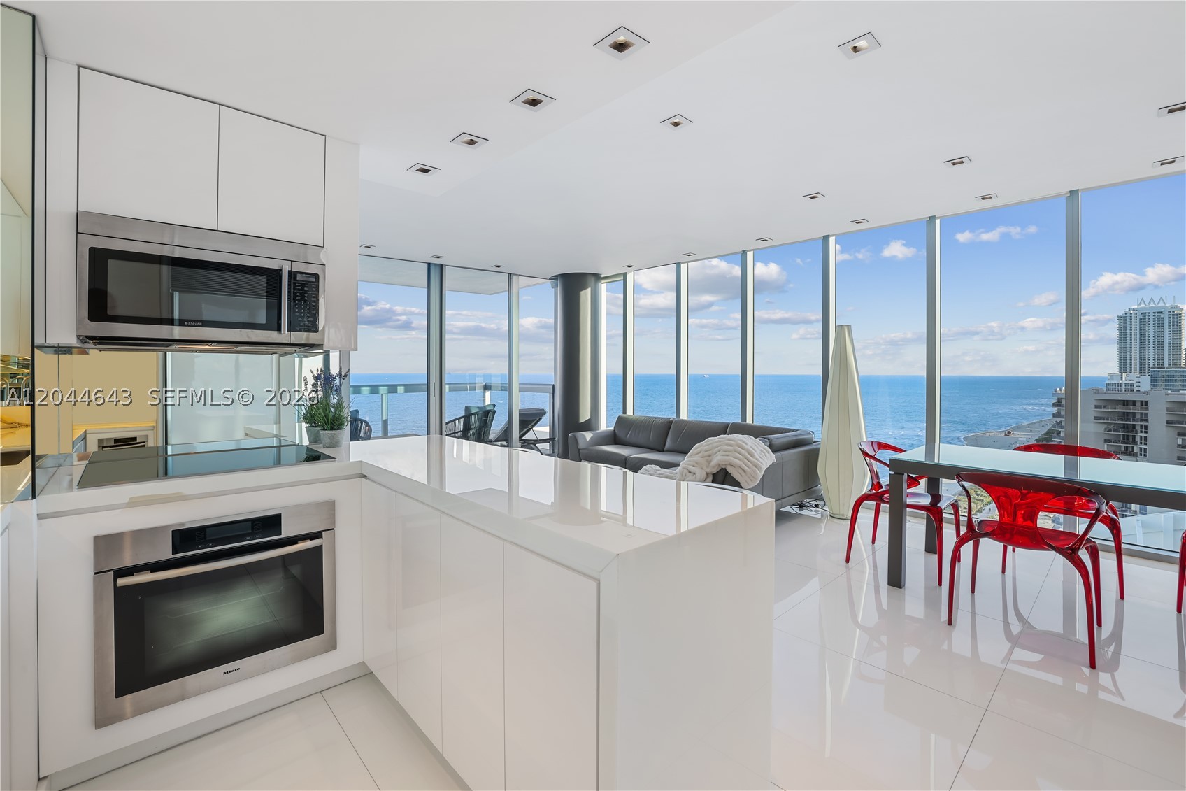 6899 Collins Ave 2208 Property Photo 13