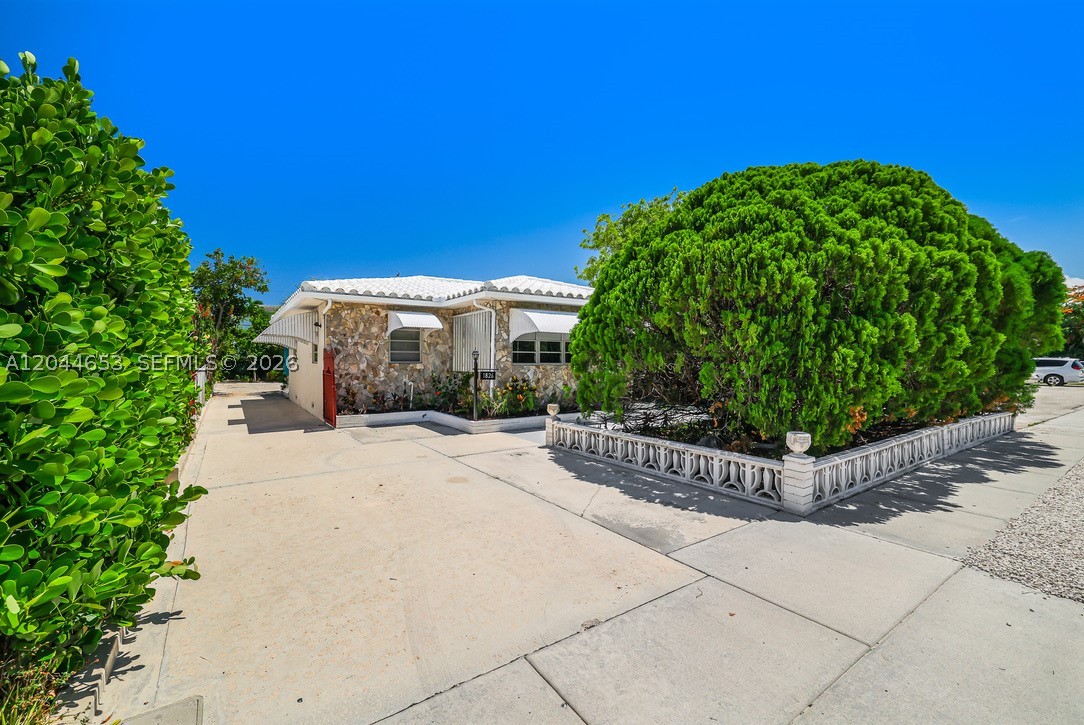 1826 Mckinley St Property Photo 1