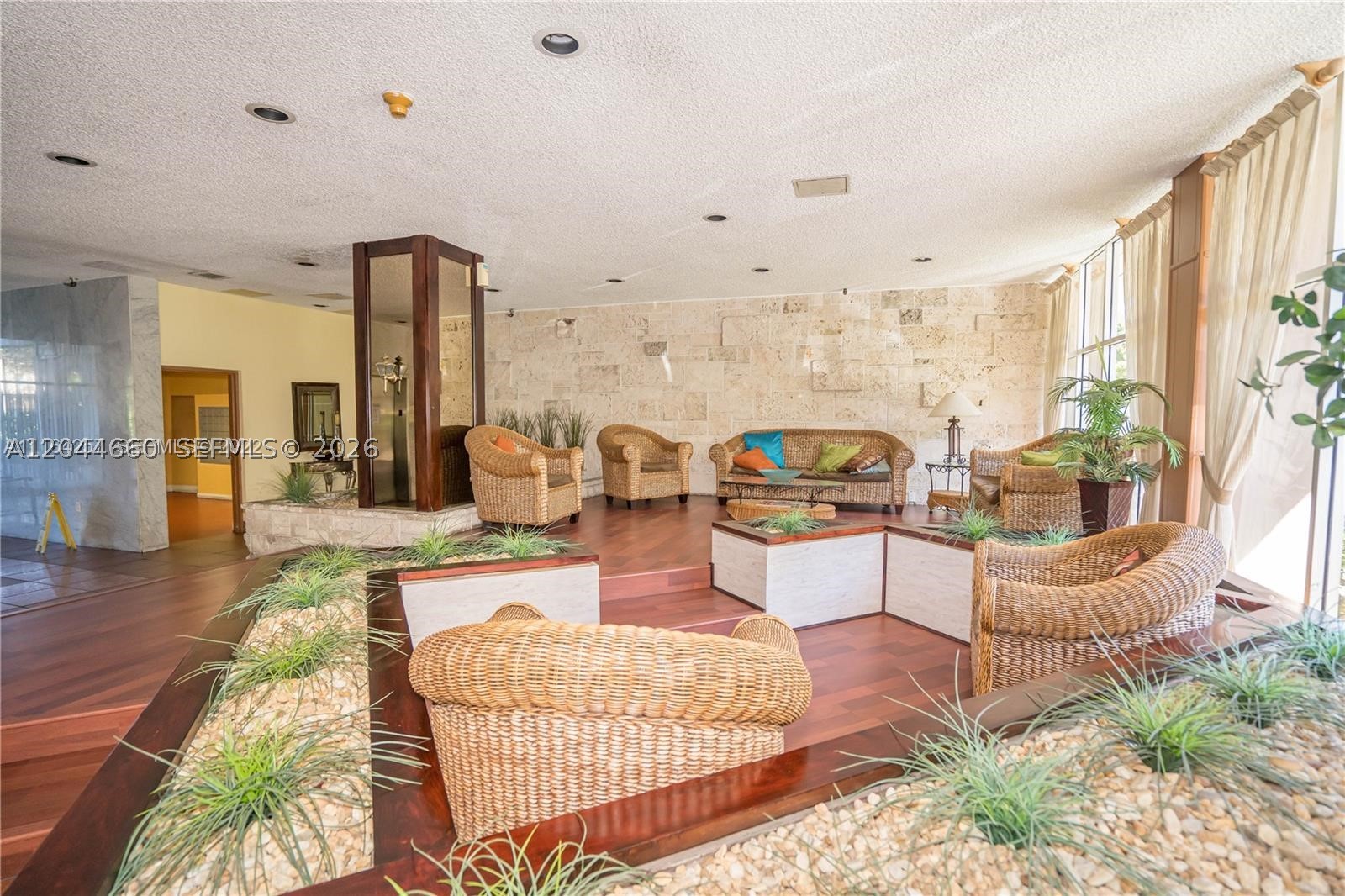 A12044660 Property Photo 5