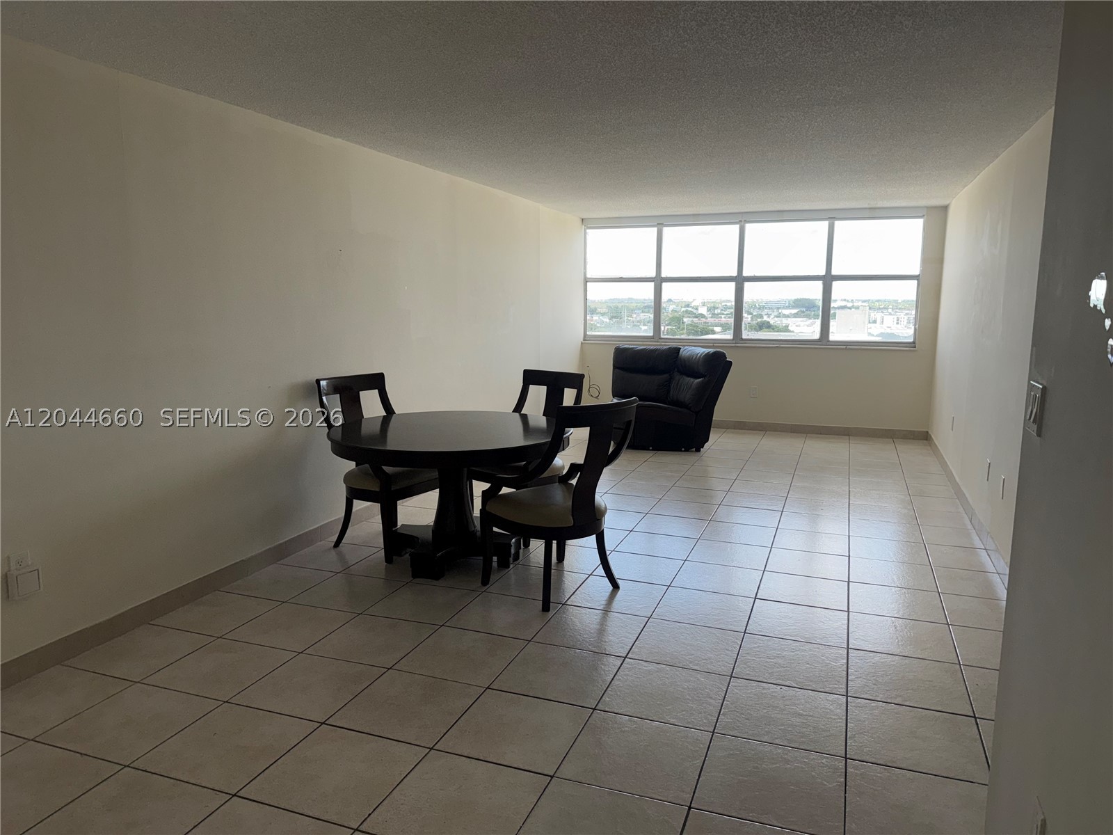 A12044660 Property Photo 9