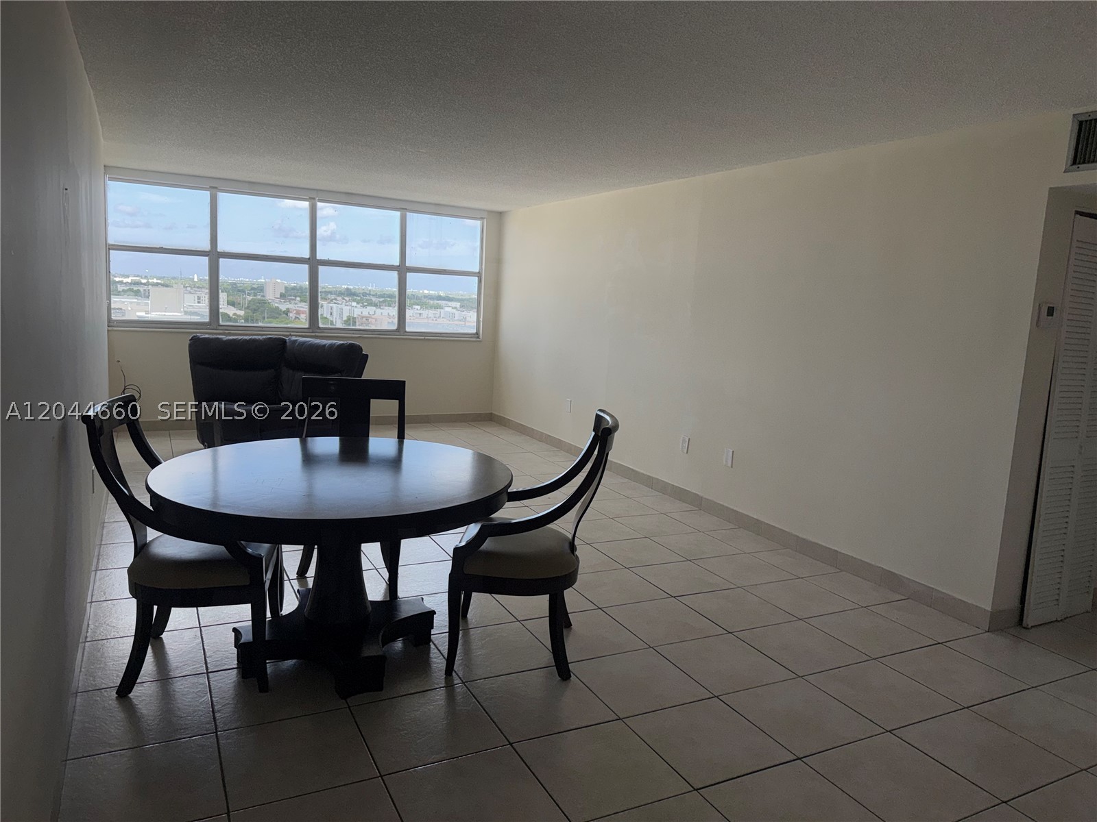 A12044660 Property Photo 10