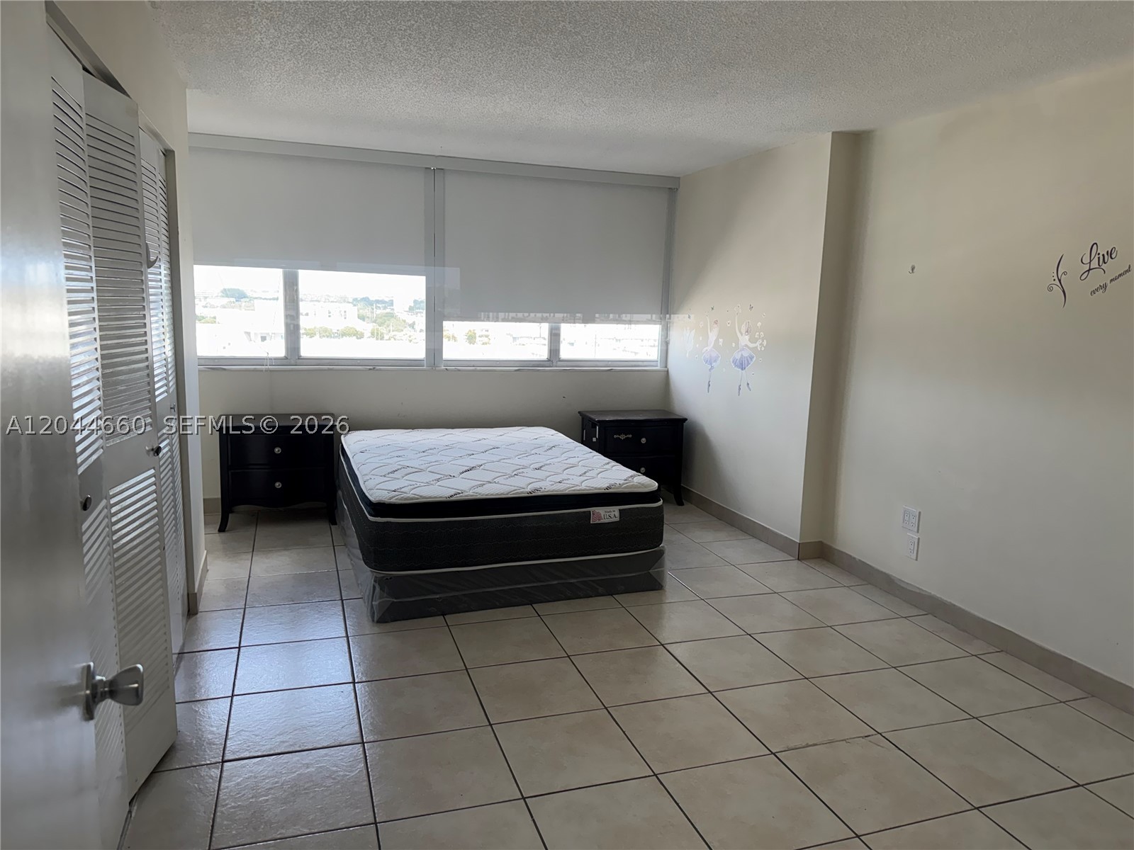 A12044660 Property Photo 12