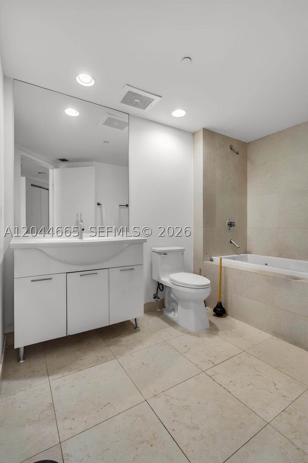475 Brickell Ave 2508 Property Photo 10