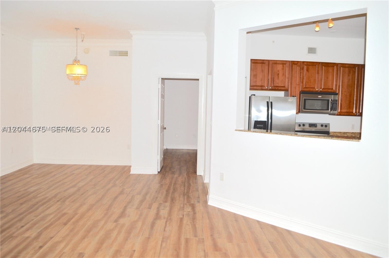 3001 Ne 185th St 129 Property Photo 8