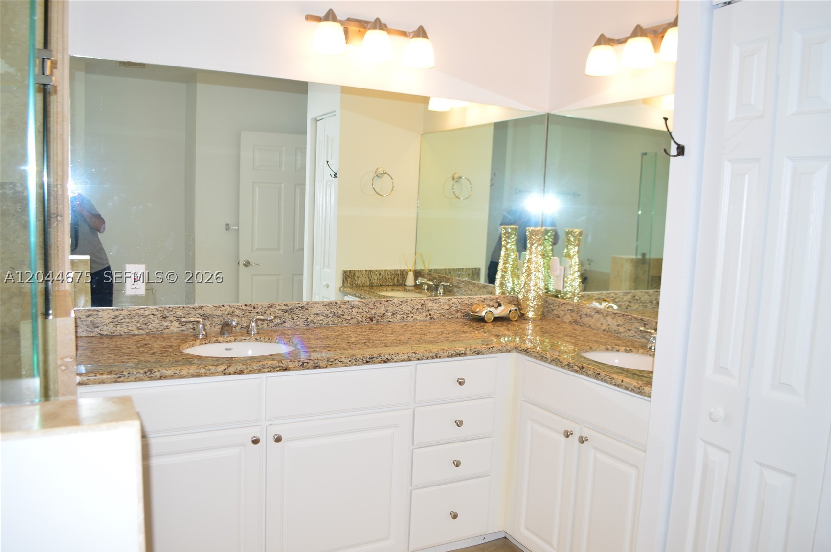 3001 Ne 185th St 129 Property Photo 21