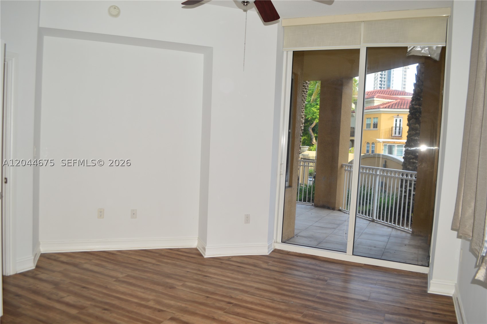 3001 Ne 185th St 129 Property Photo 29