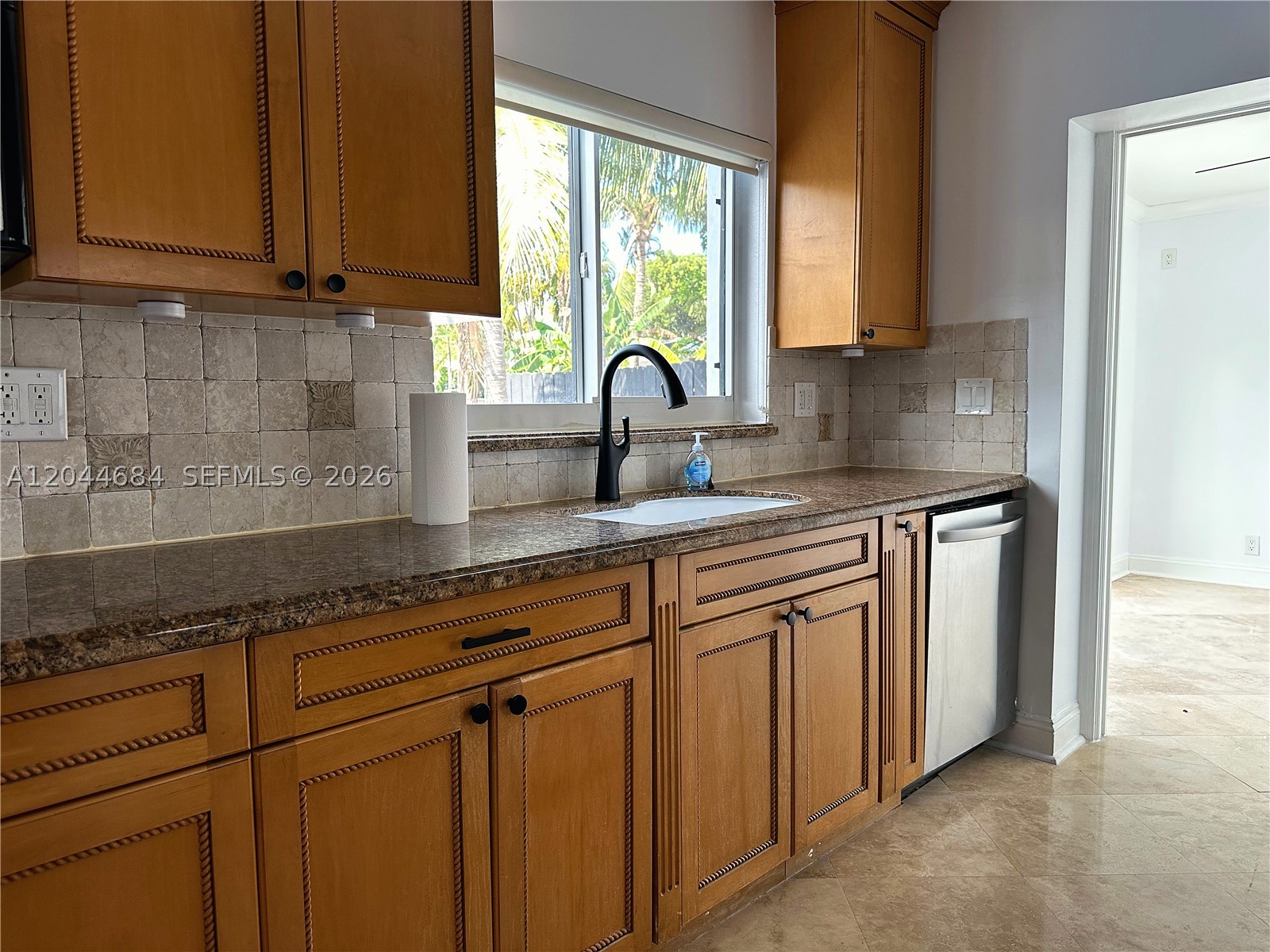 2445 Se 8th St Property Photo 16