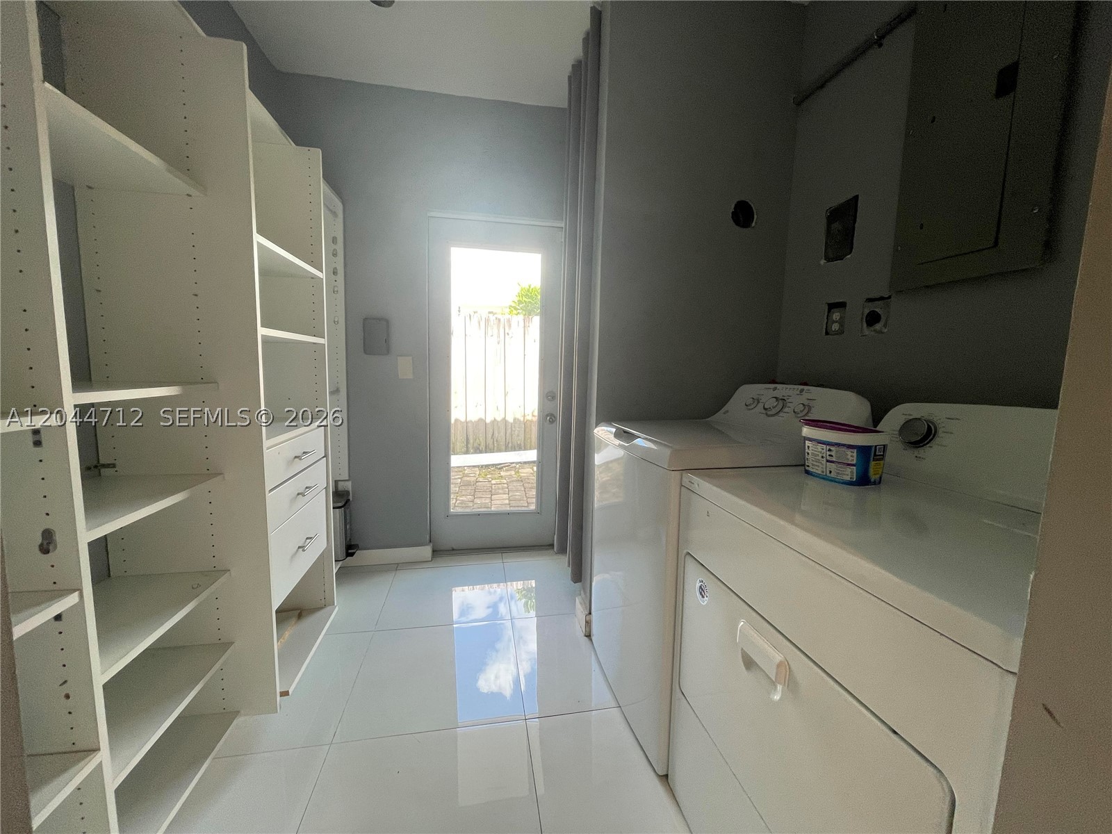 2115 Alamanda Dr Property Photo 25