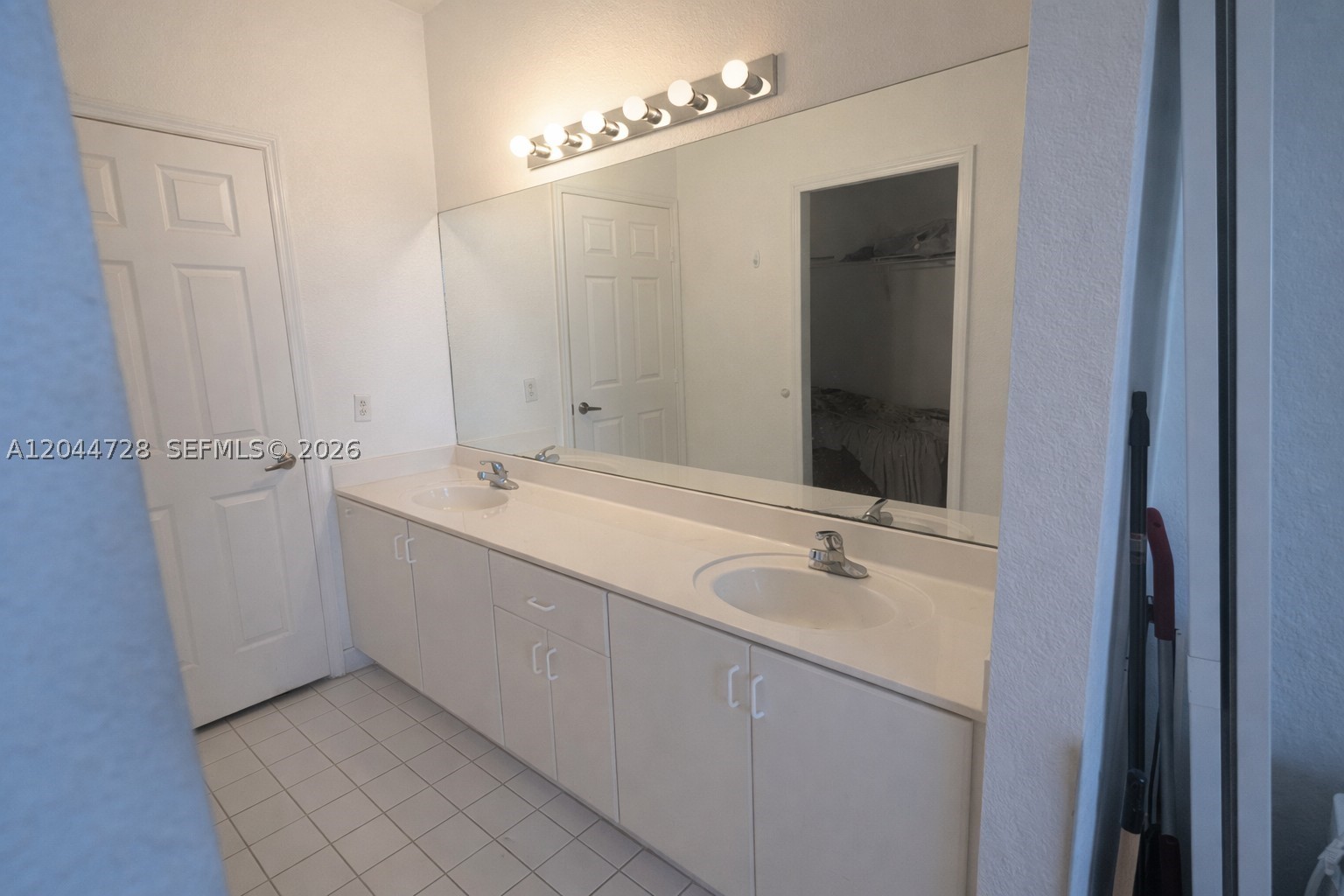 9133 Sw 152nd Path Property Photo 12