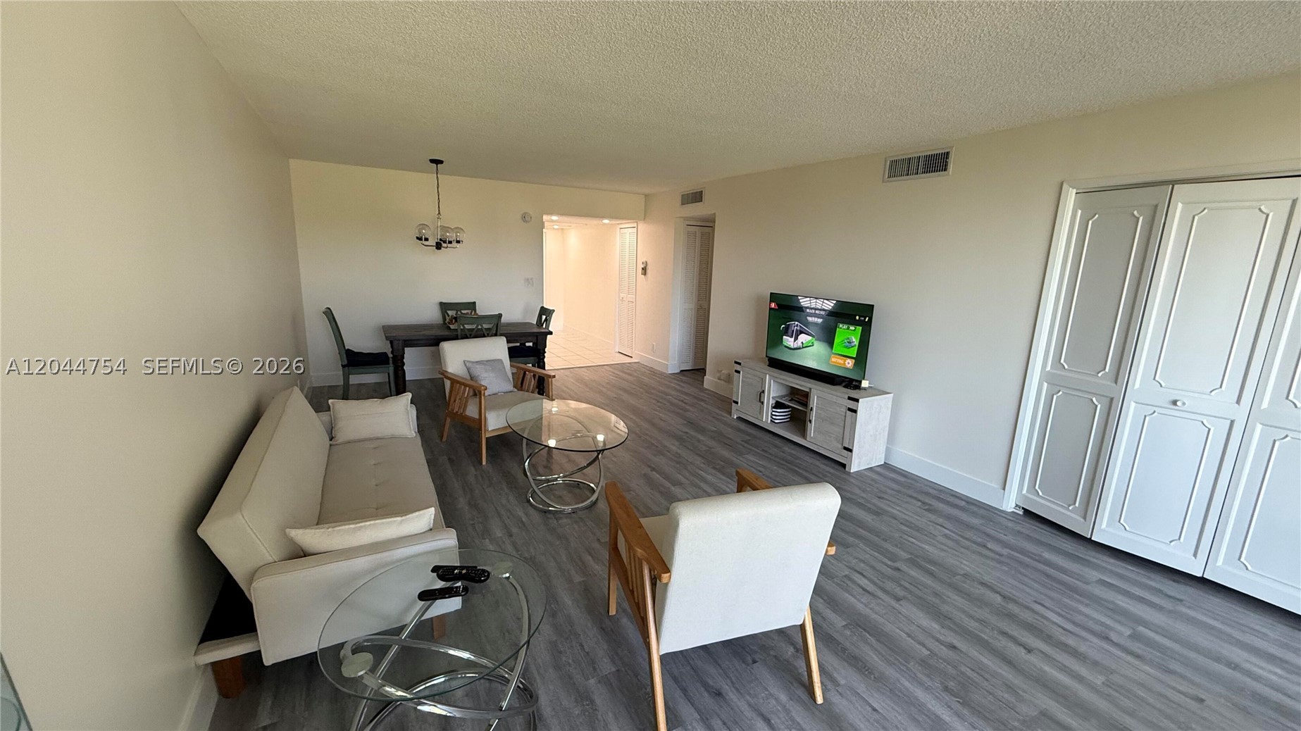 2901 S Palm Aire Dr 408 Property Photo 10