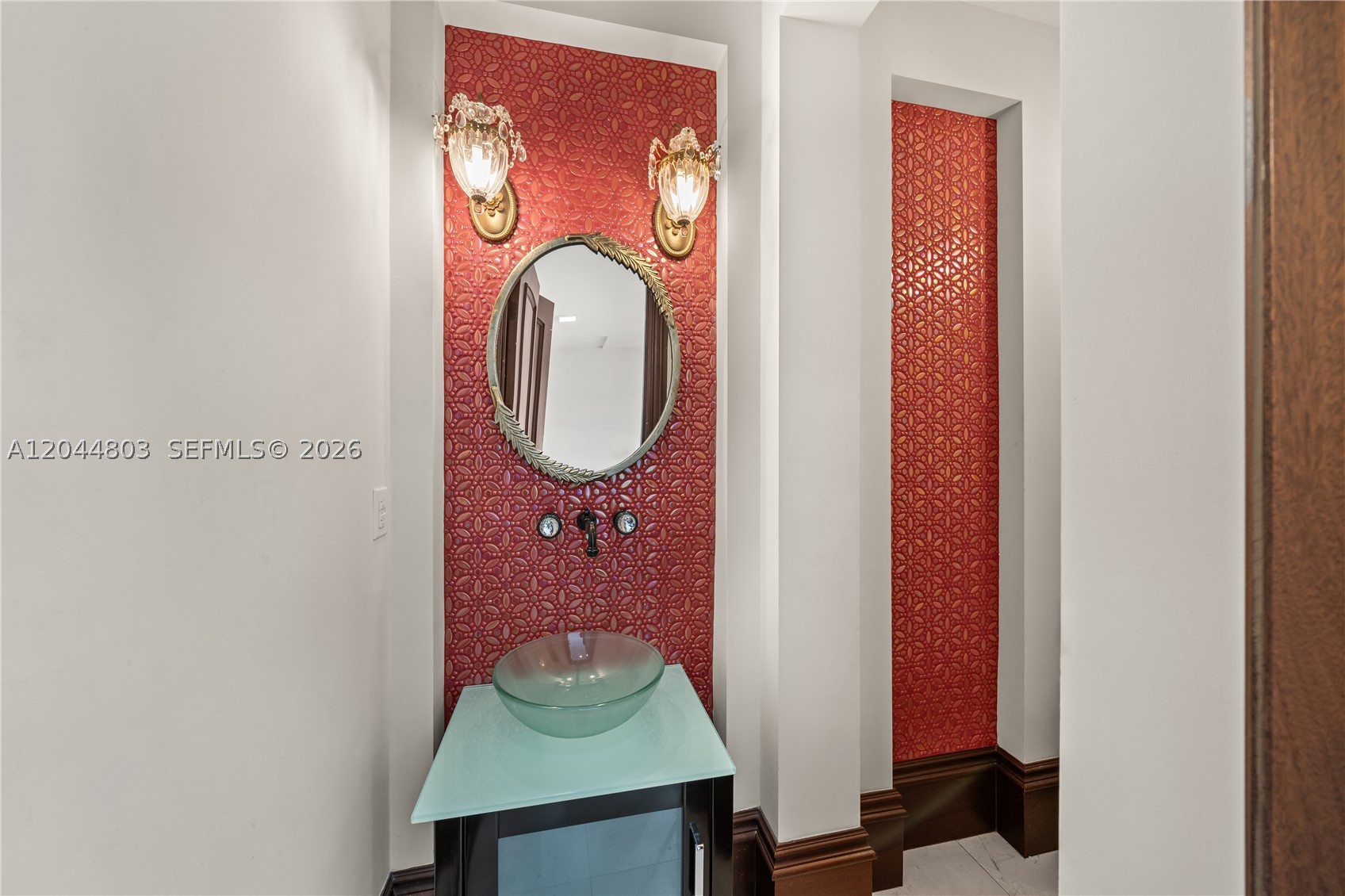 A12044803 Property Photo 33